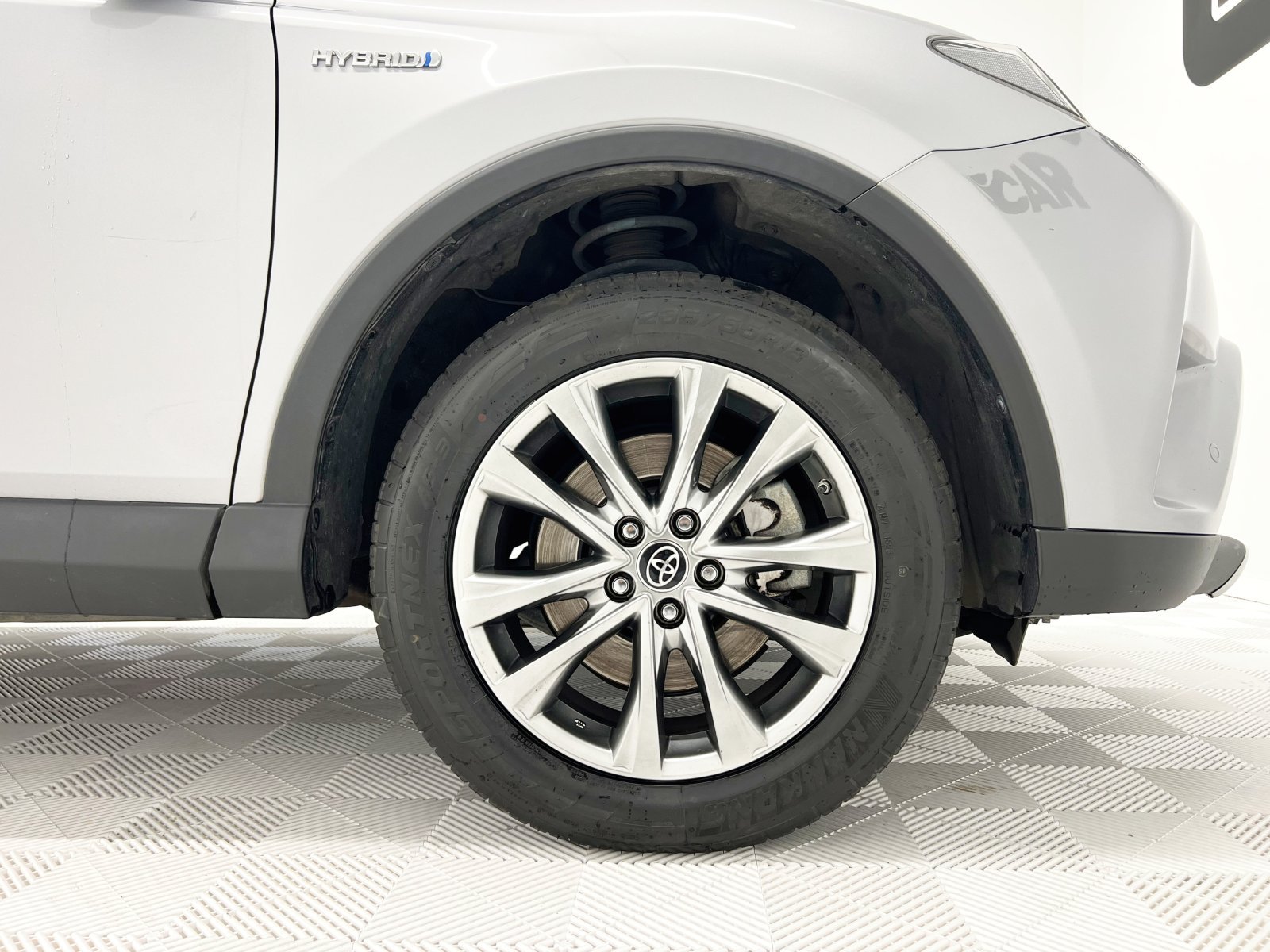 TOYOTA RAV4 2.5l hybrid Advance 2WD 145 kW (197 CV) 20