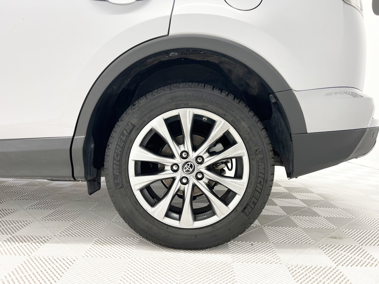 TOYOTA RAV4 2.5l hybrid Advance 2WD 145 kW (197 CV) 22