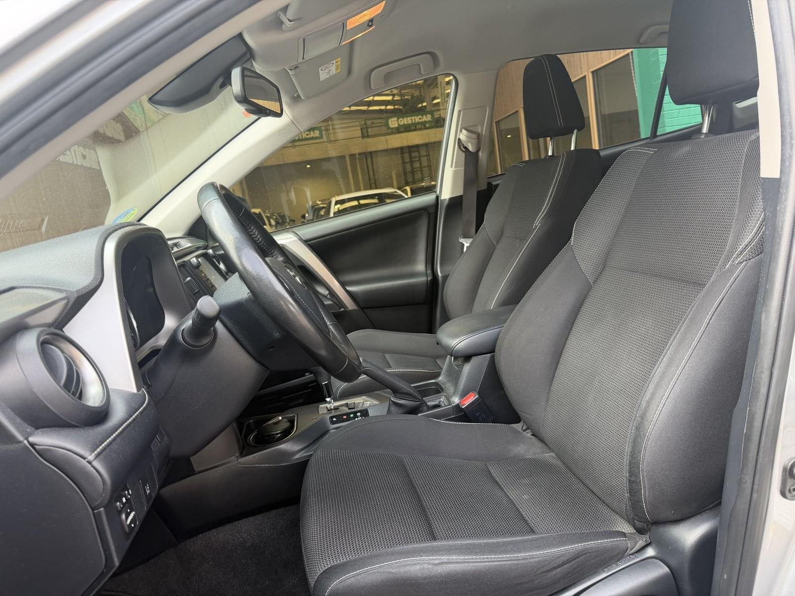 TOYOTA RAV4 2.5L HYBRID ADVANCE 197CV 4
