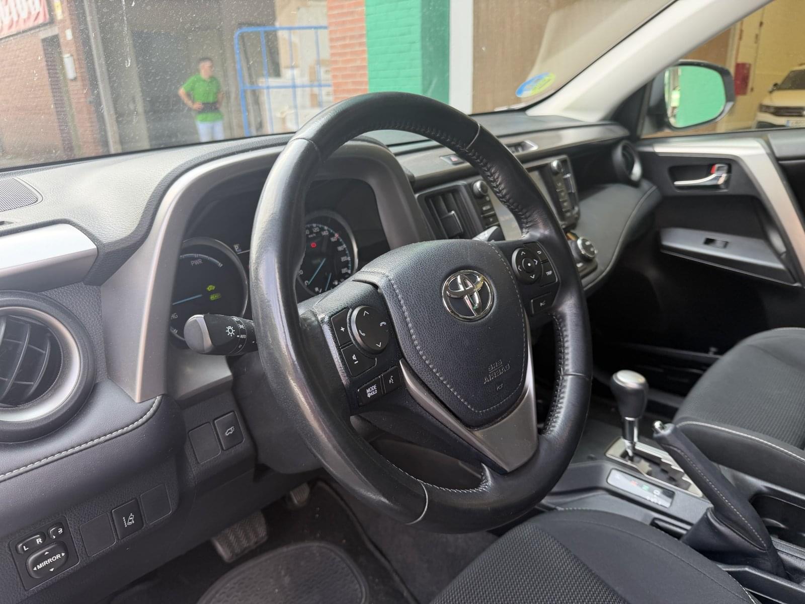 TOYOTA RAV4 2.5L HYBRID ADVANCE 197CV 7