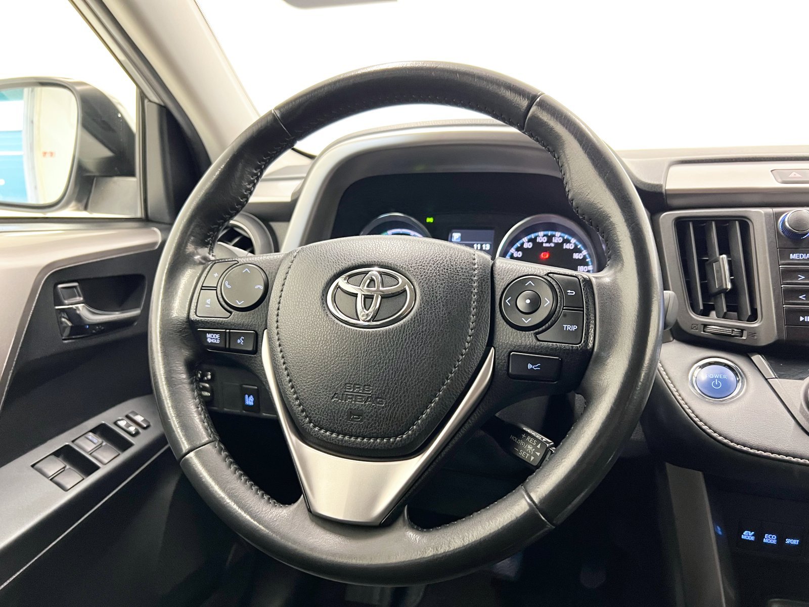 TOYOTA RAV4 2.5l hybrid Advance 2WD 145 kW (197 CV) 28