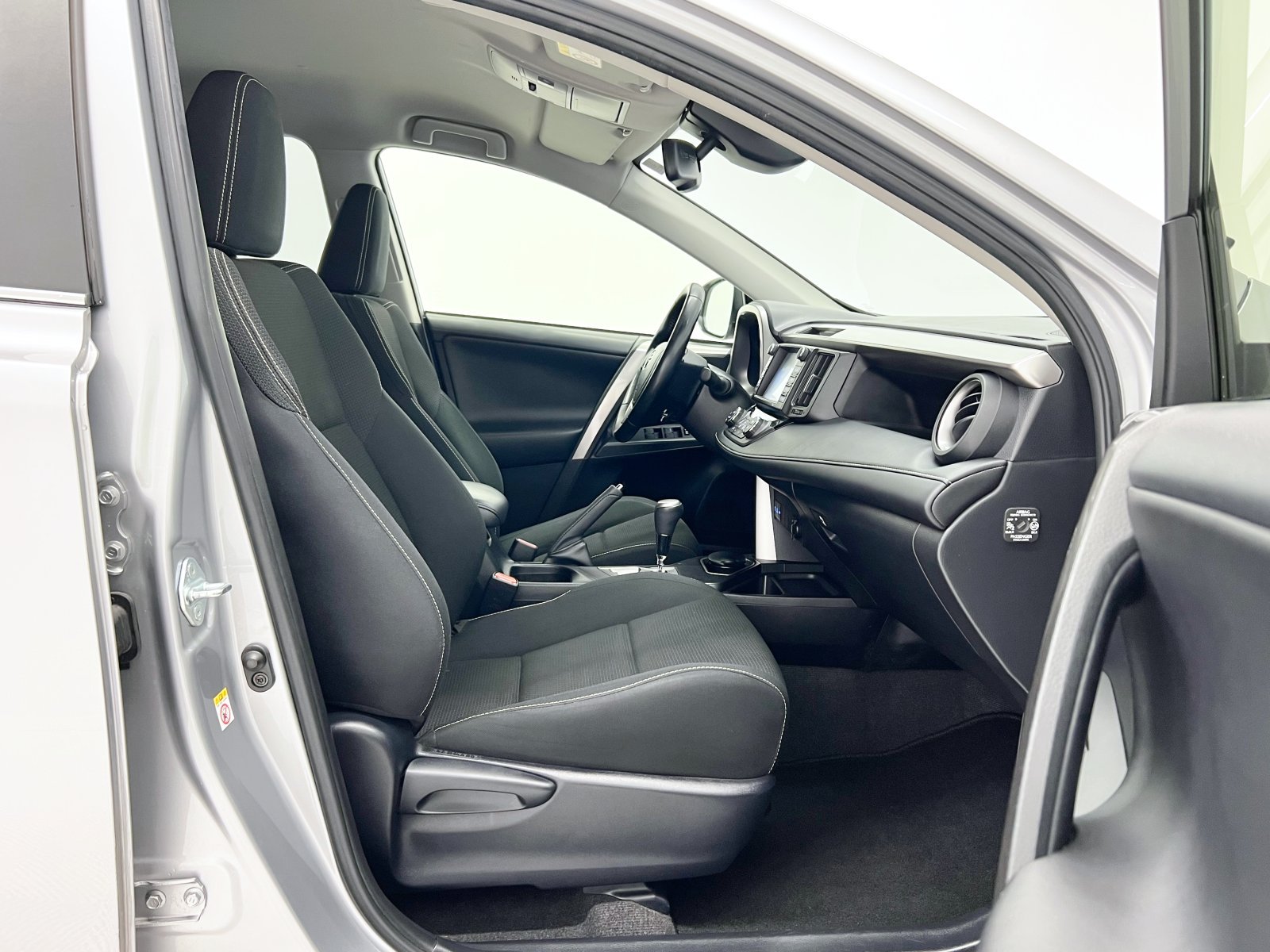 TOYOTA RAV4 2.5l hybrid Advance 2WD 145 kW (197 CV) 41