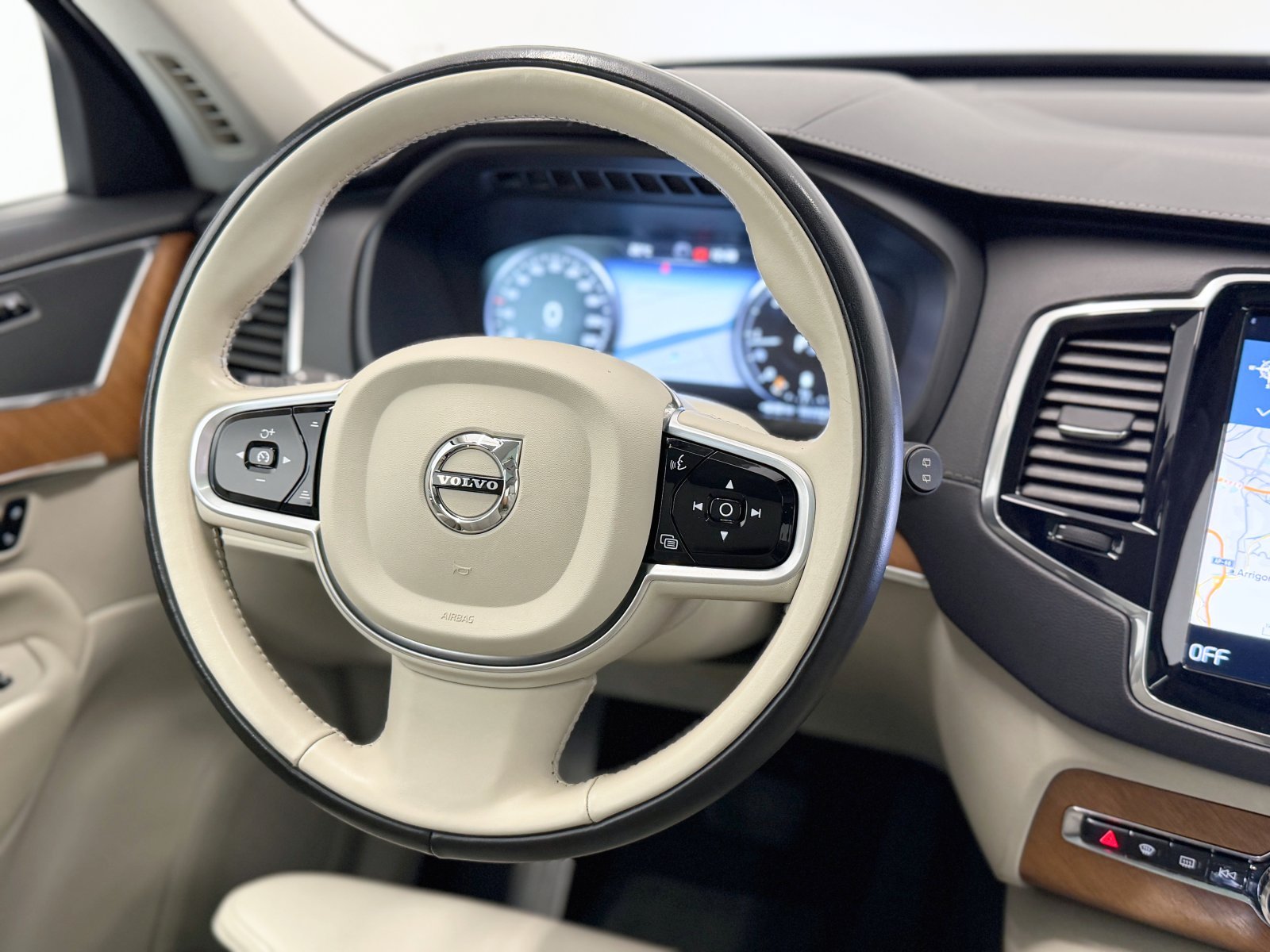 VOLVO XC90 B5 D Inscription AWD Auto 173 kW (235 CV) 28 