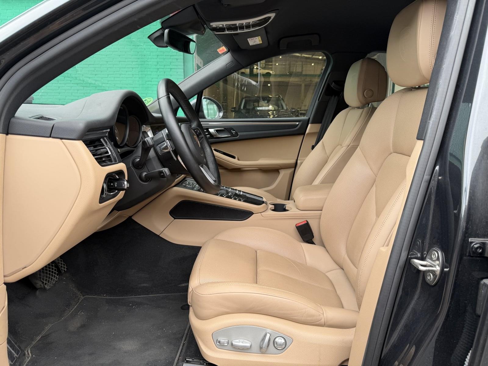 PORSCHE MACAN 245 9 
