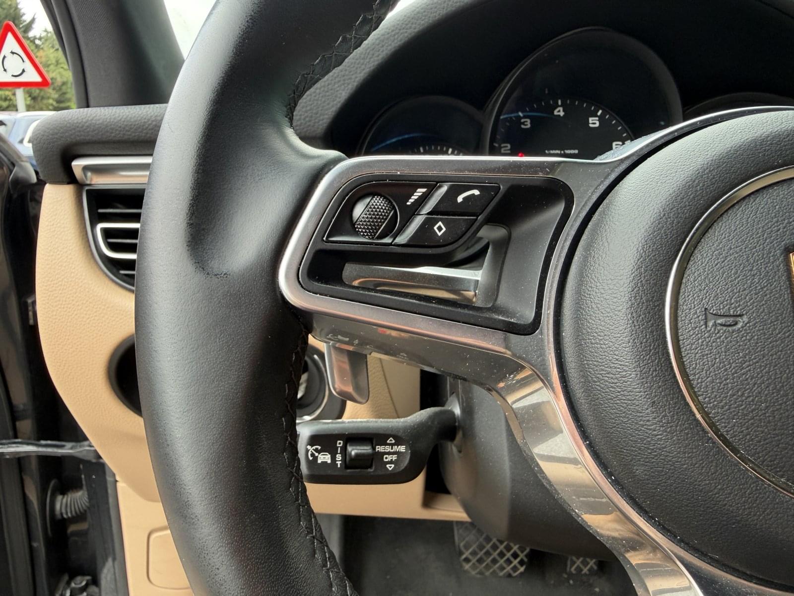 PORSCHE MACAN 245 11 