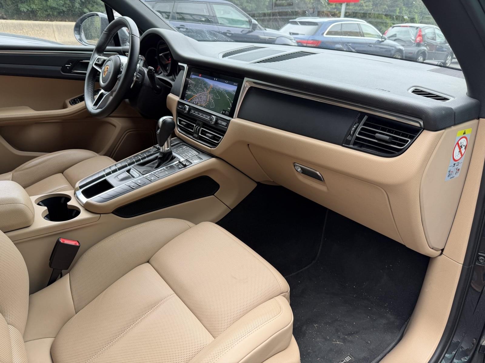 PORSCHE MACAN 245 16 