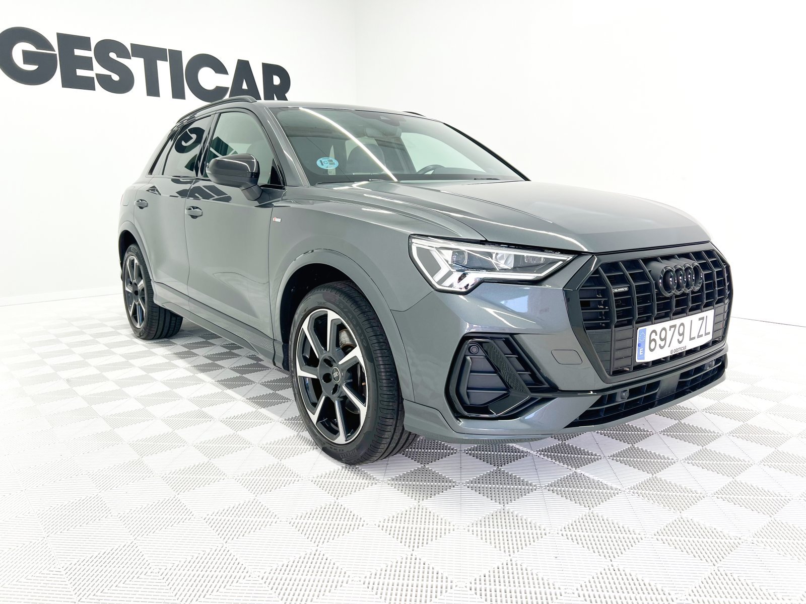AUDI Q3 Black line 40 TDI quattro 147 kW (200 CV) S tronic 3 