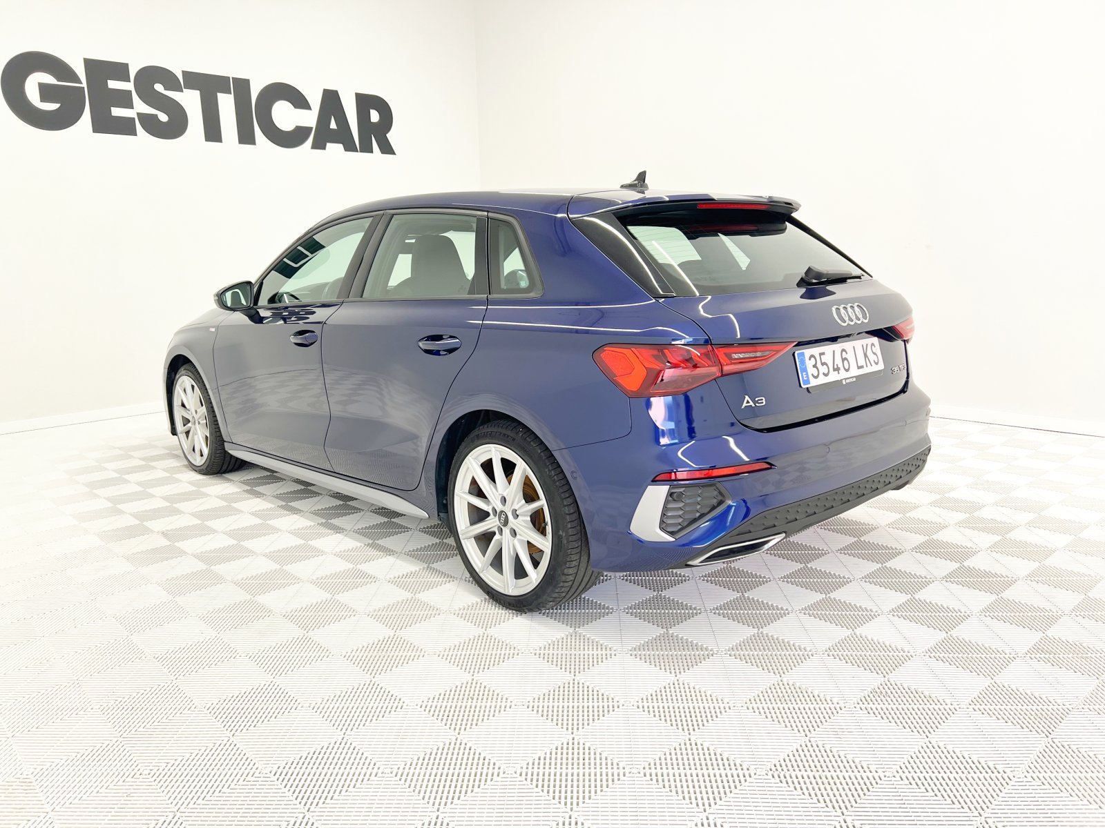 AUDI A3 Genuine edition 35 TFSI 110 kW (150 CV) 10