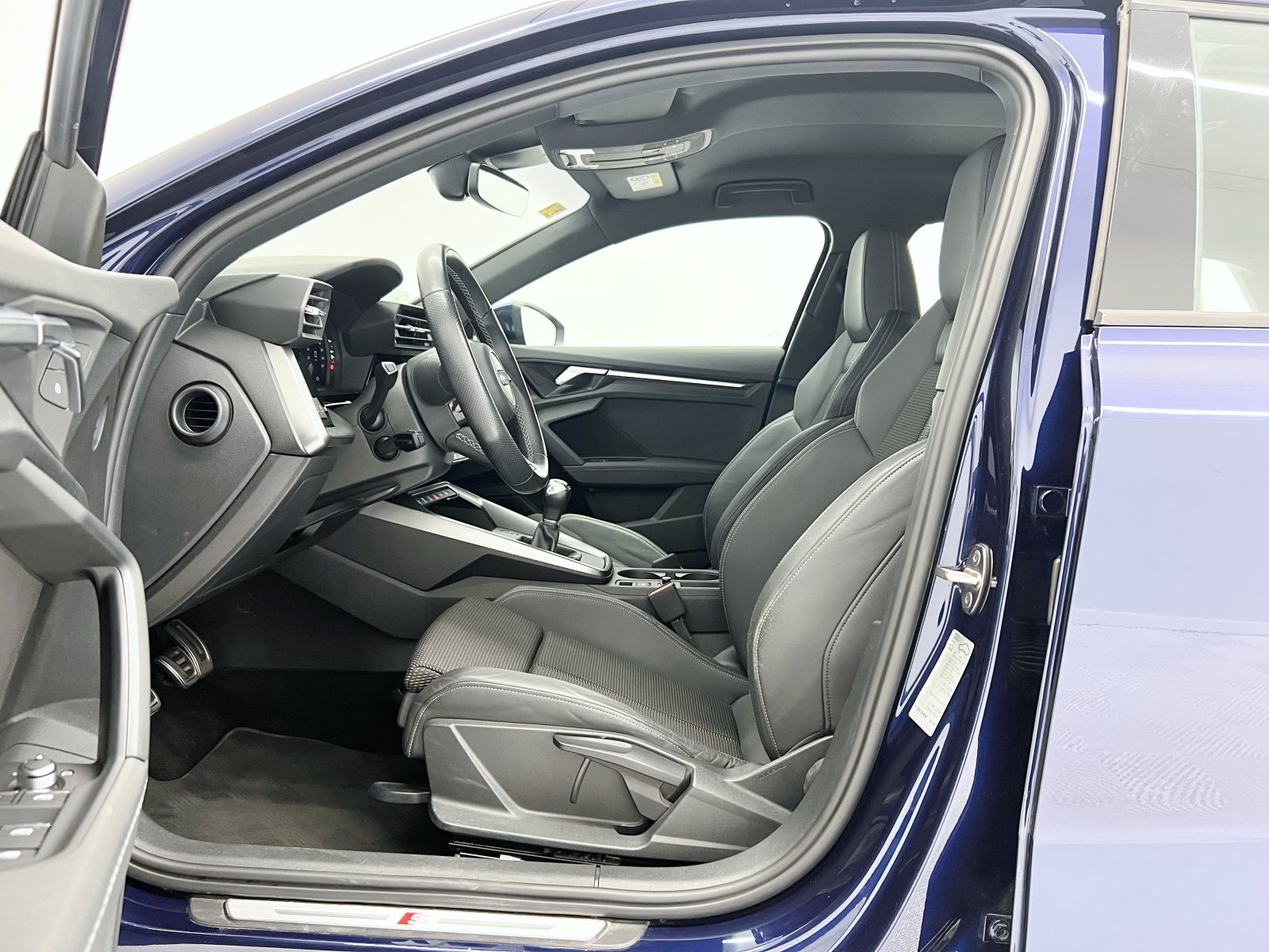 AUDI A3 Genuine edition 35 TFSI 110 kW (150 CV) 24