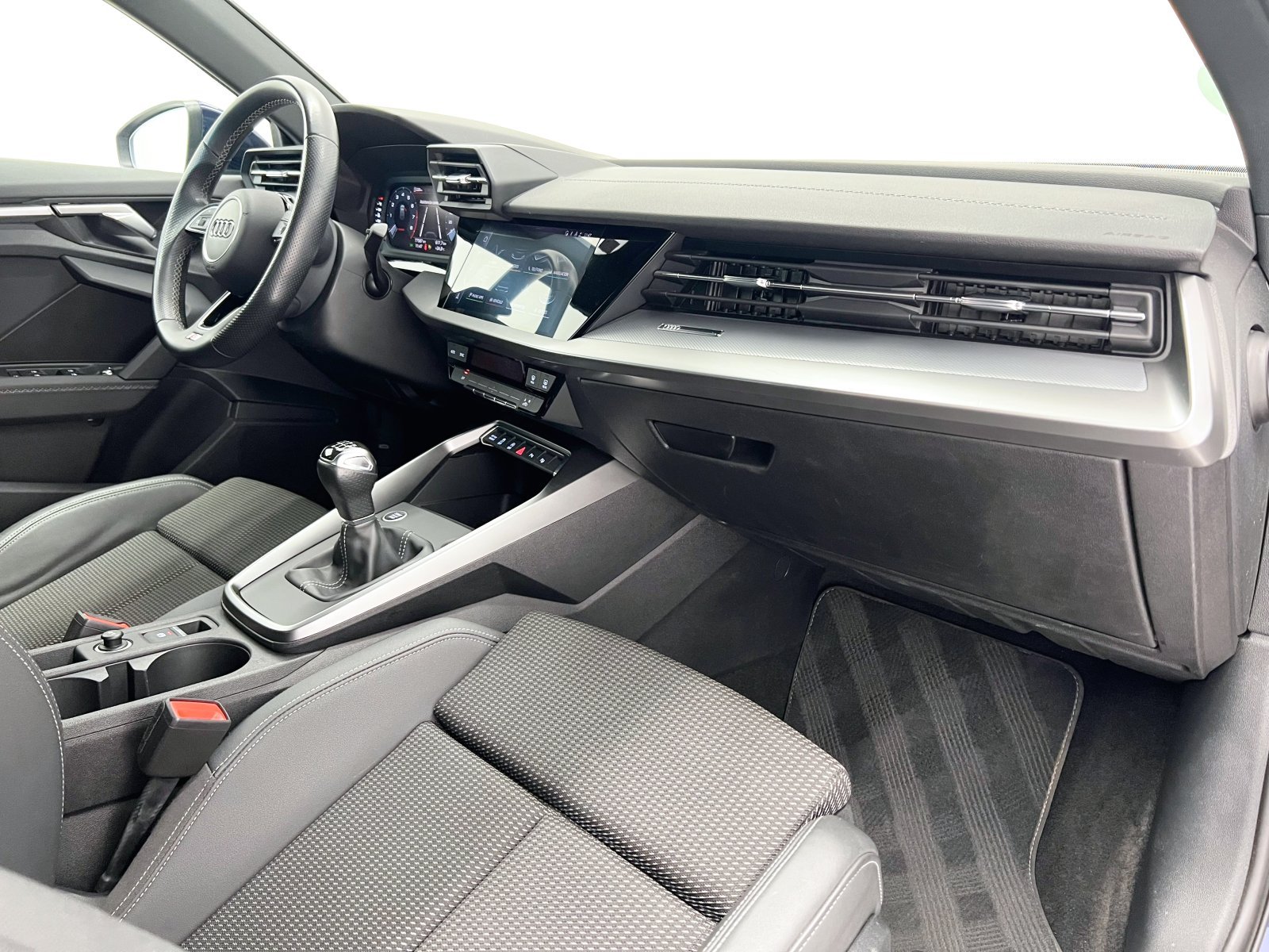 AUDI A3 Genuine edition 35 TFSI 110 kW (150 CV) 37