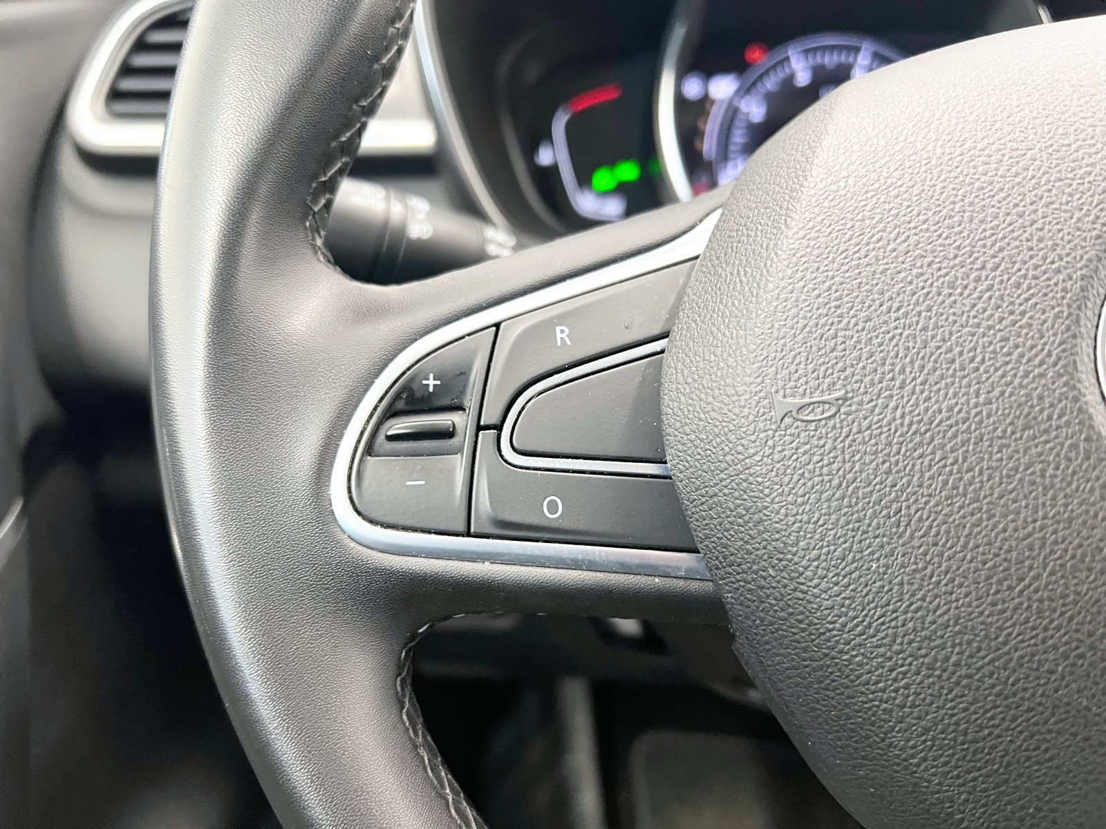 RENAULT KADJAR Techno TCe GPF 103 kW (140 CV) EDC 30 