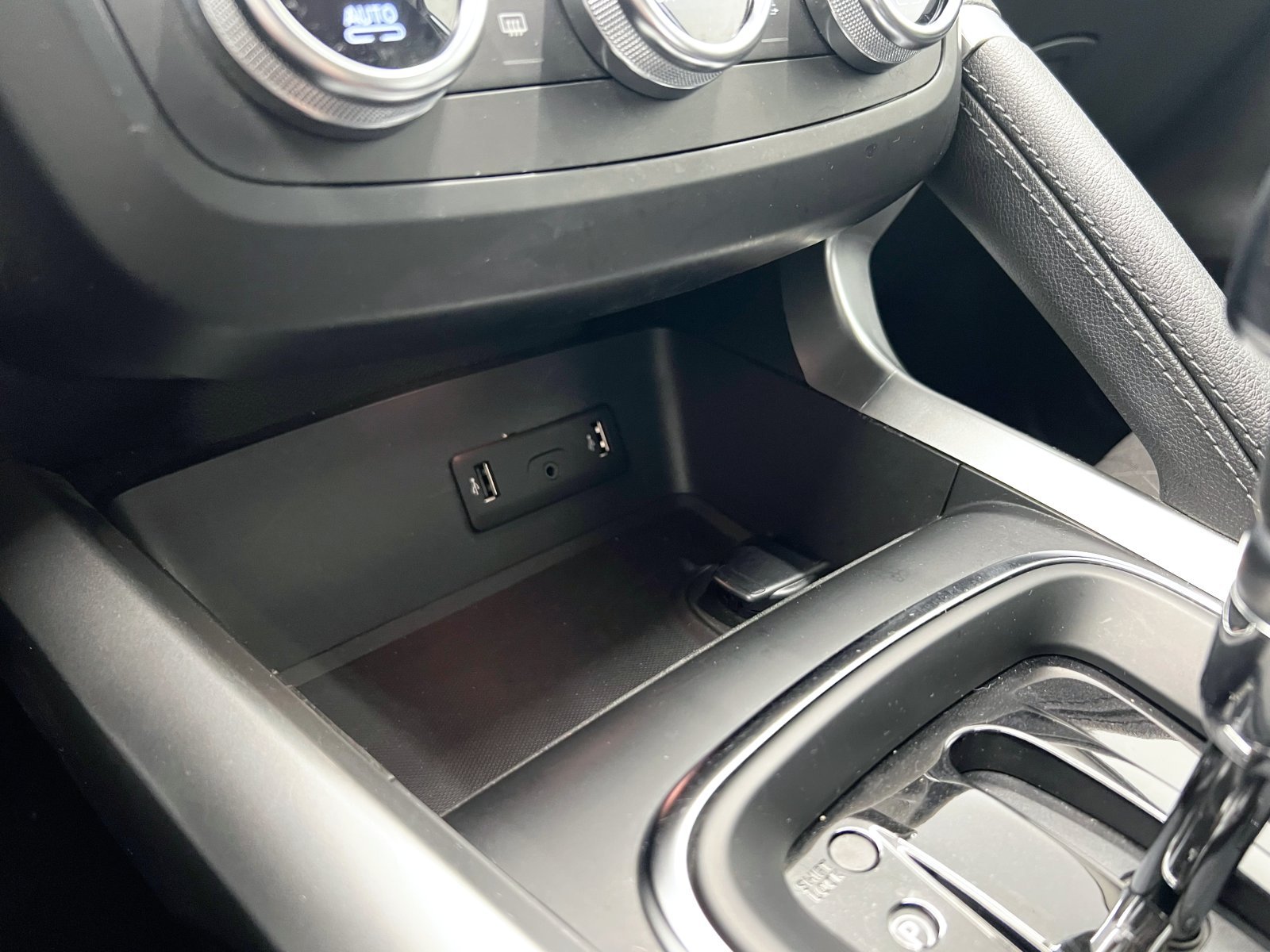 RENAULT KADJAR Techno TCe GPF 103 kW (140 CV) EDC 37 