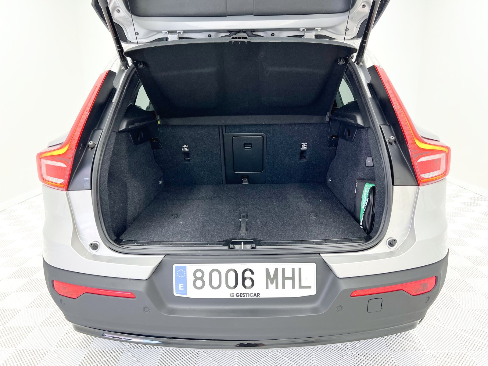 VOLVO XC40 B3 Gasolina Mild hybrid Plus Dark Auto 120 kW (163 CV) 15 