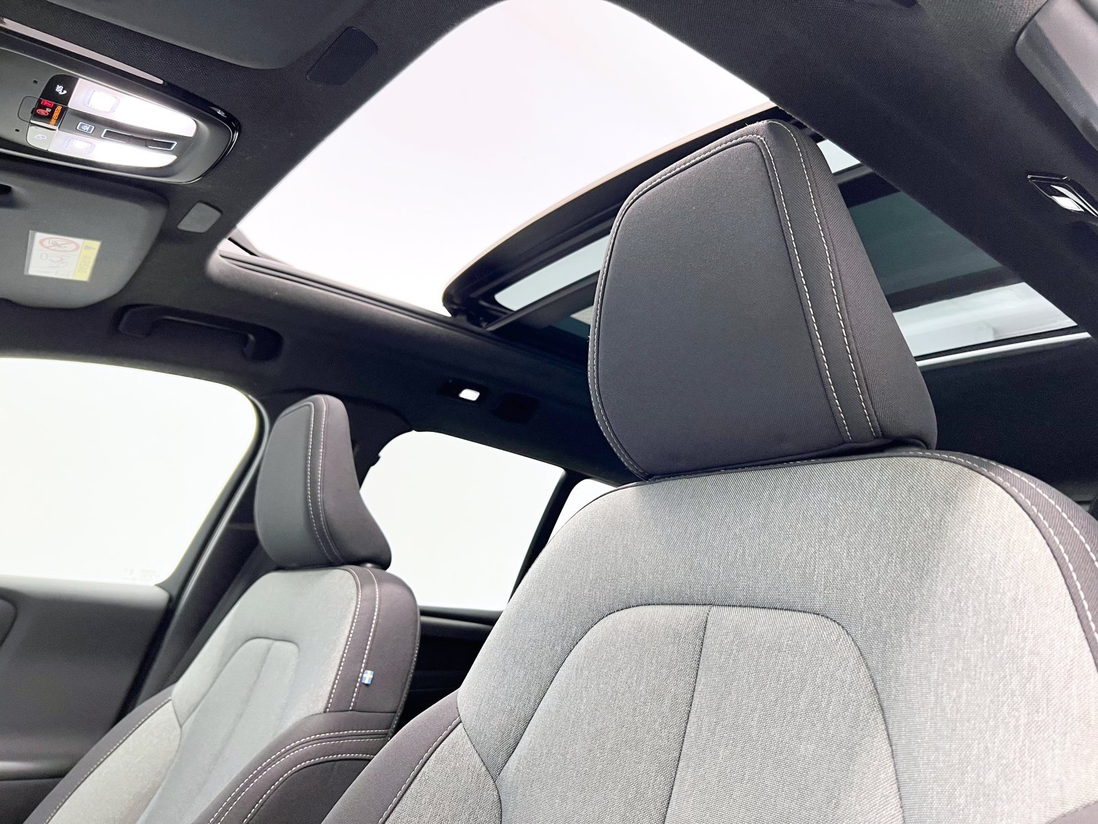 VOLVO XC40 B3 Gasolina Mild hybrid Plus Dark Auto 120 kW (163 CV) 27 
