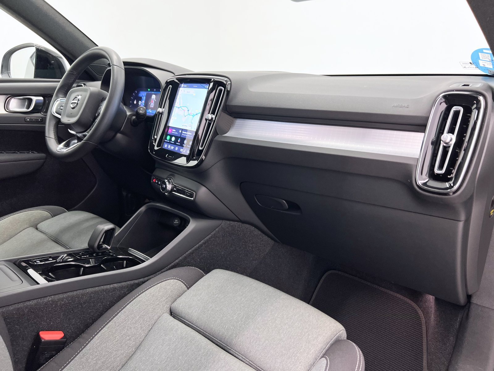 VOLVO XC40 B3 Gasolina Mild hybrid Plus Dark Auto 120 kW (163 CV) 41 