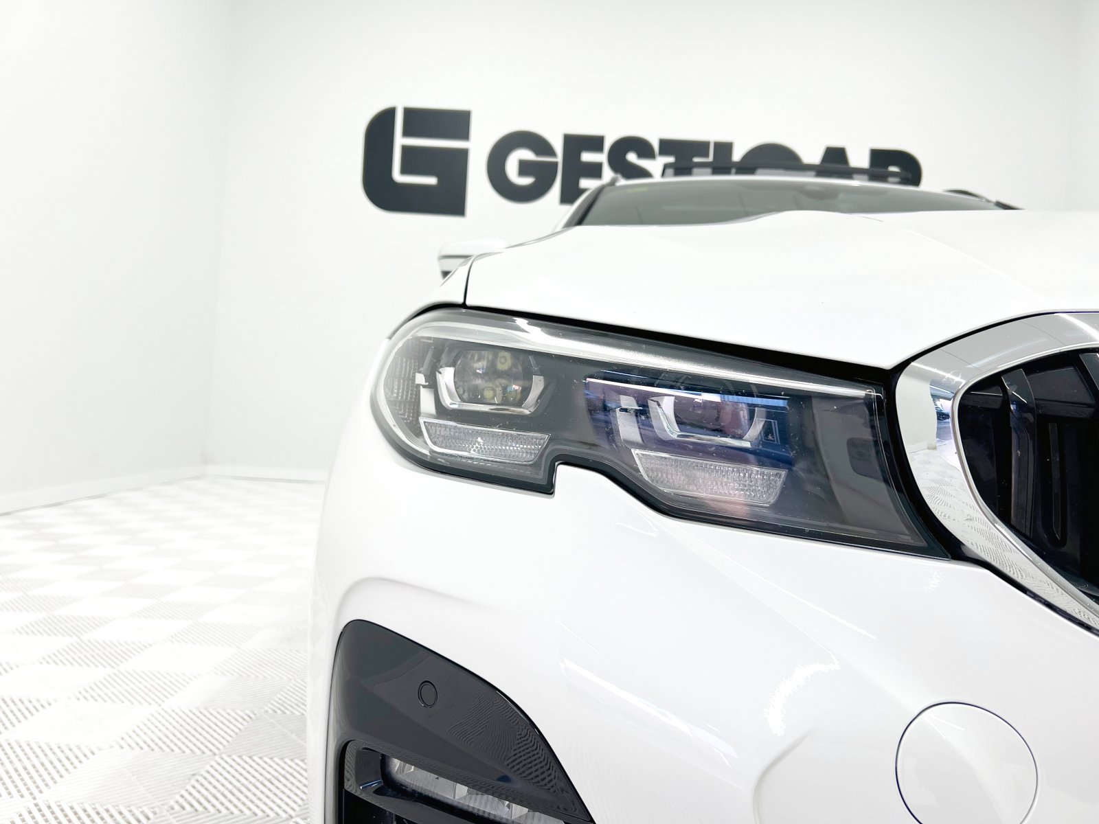 BMW SERIE 3 320d xDrive Touring 140 kW (190 CV) 3