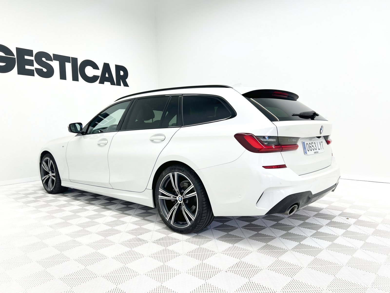 BMW SERIE 3 320d xDrive Touring 140 kW (190 CV) 10