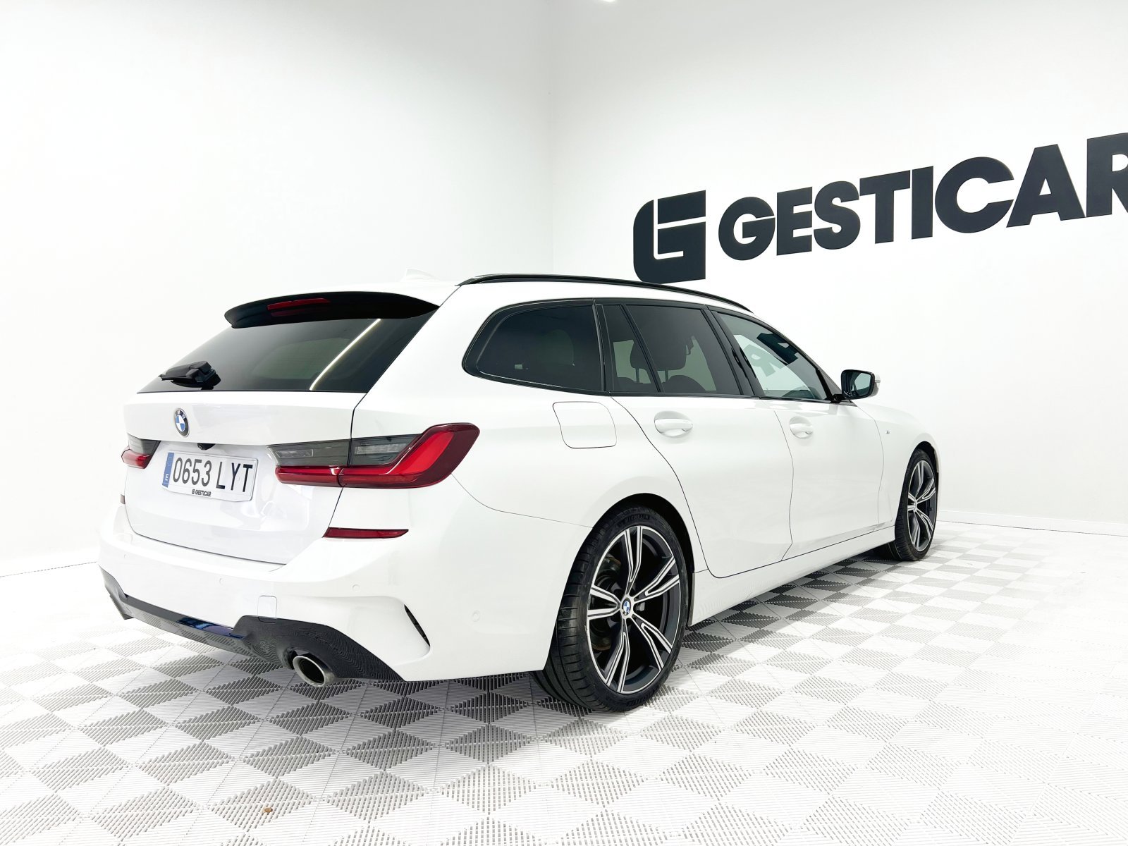 BMW SERIE 3 320d xDrive Touring 140 kW (190 CV) 16