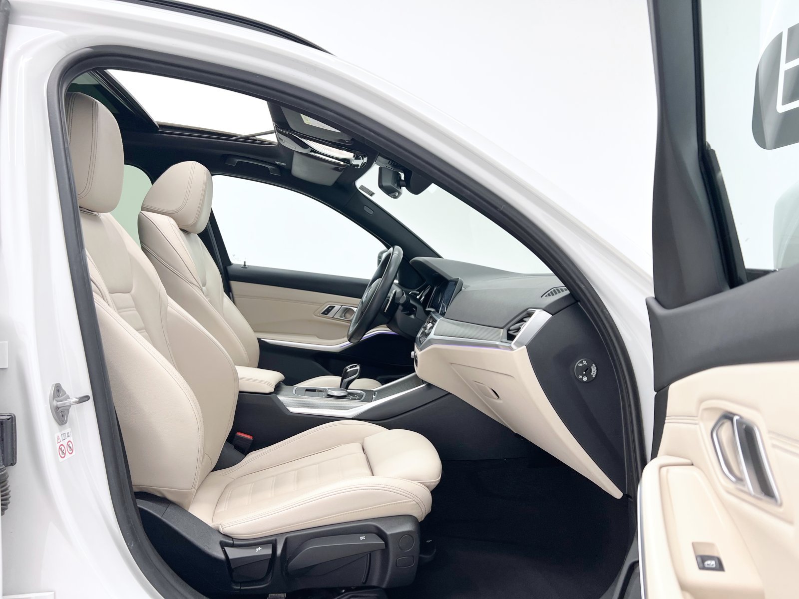 BMW SERIE 3 320d xDrive Touring 140 kW (190 CV) 38
