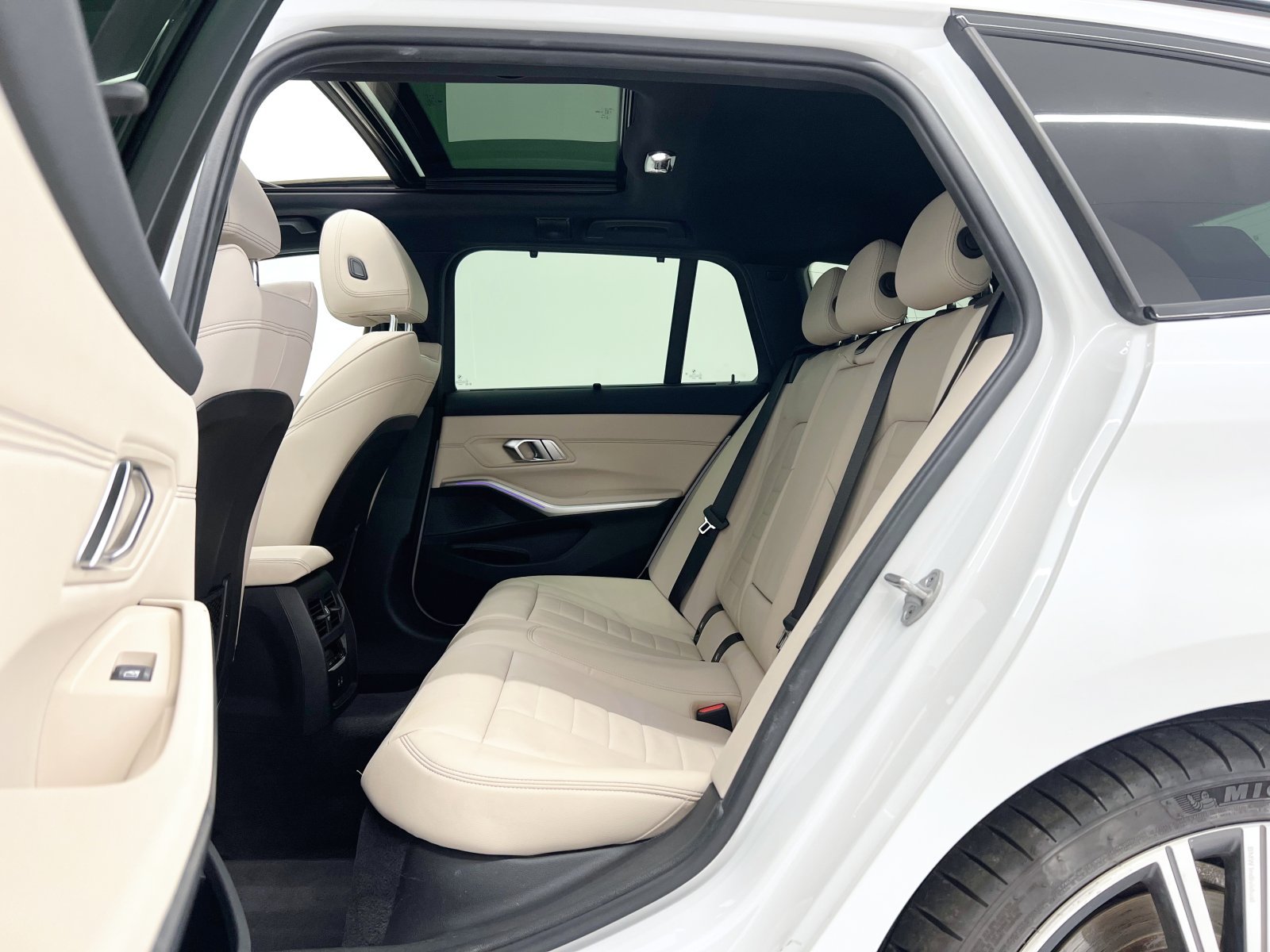BMW SERIE 3 320d xDrive Touring 140 kW (190 CV) 42