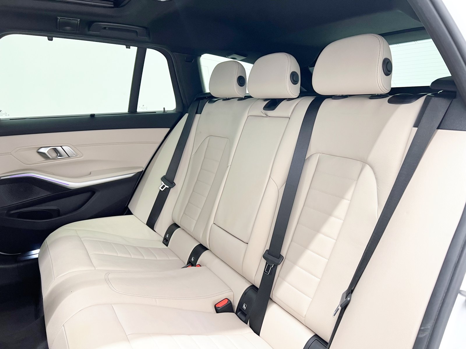 BMW SERIE 3 320d xDrive Touring 140 kW (190 CV) 43