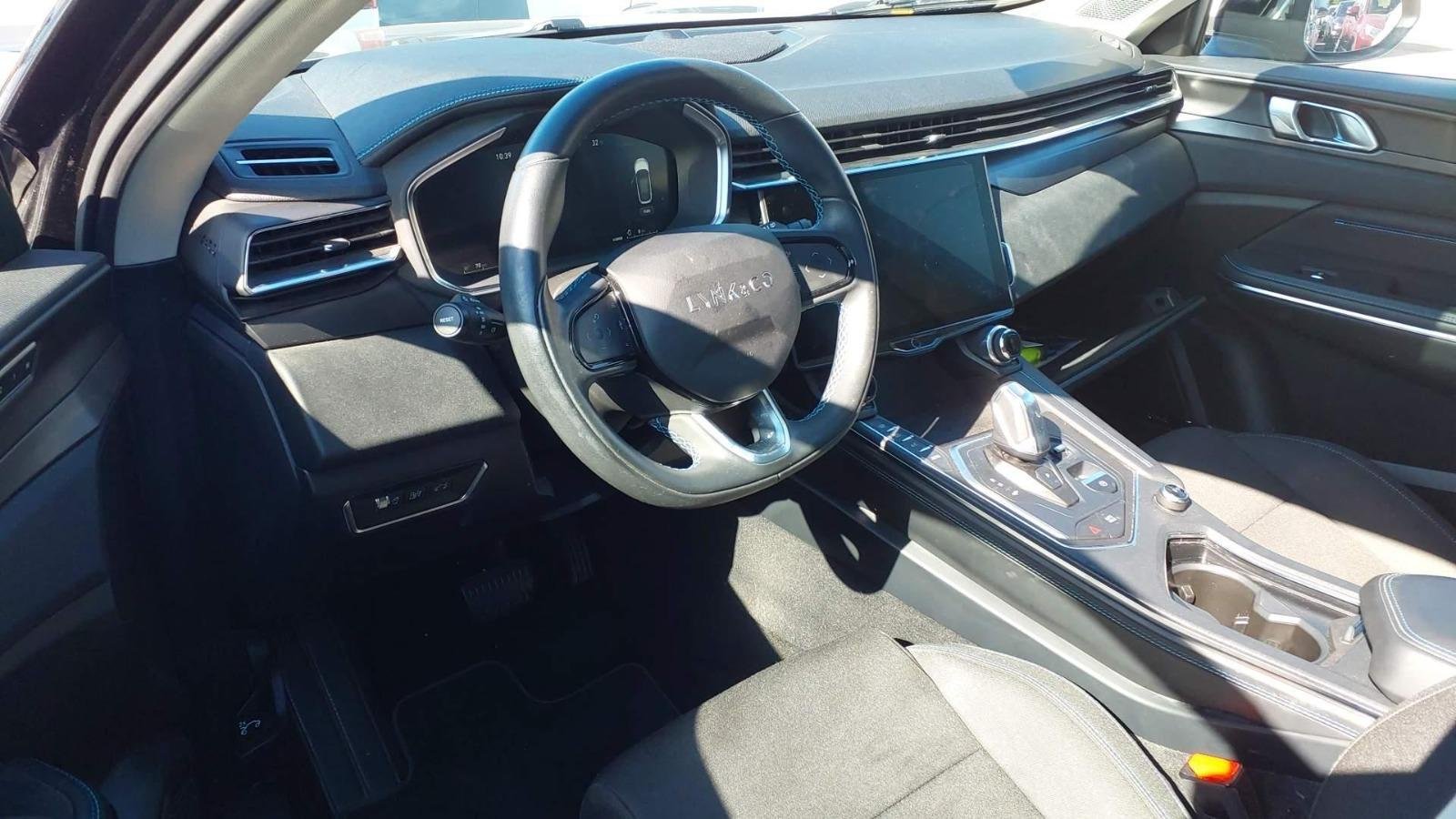 LYNK AND GO 01 1.5 PHEV 6.6kW 192 kW (261 CV) 8