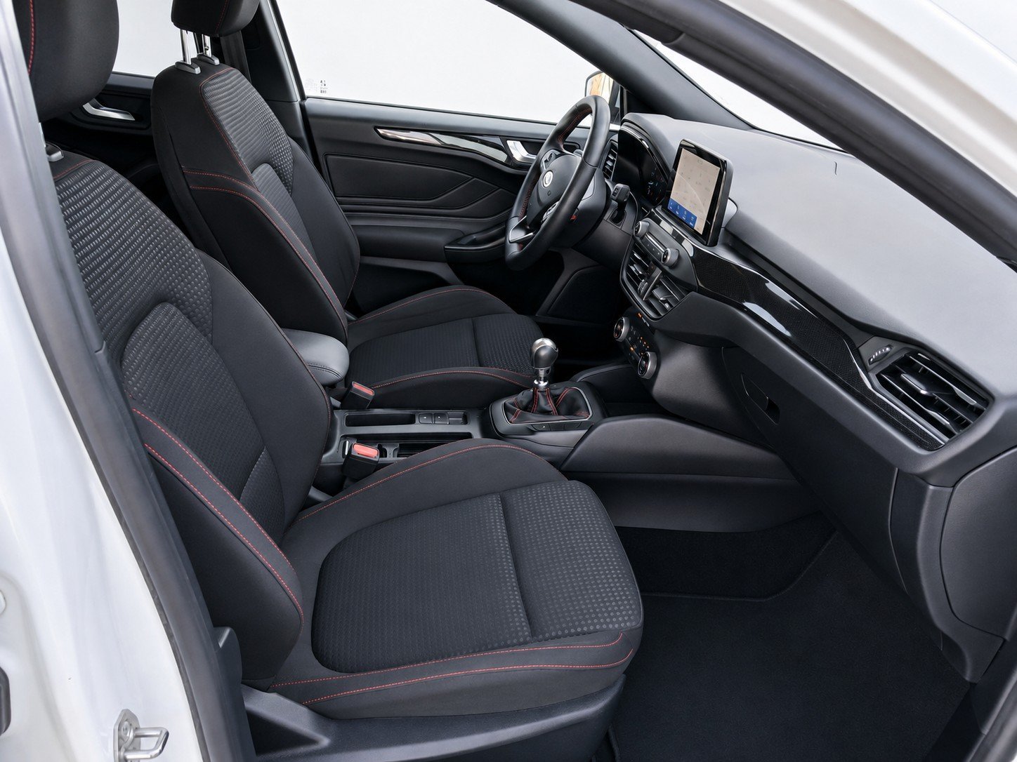 FORD FOCUS 1.0 Ecoboost MHEV ST-Line 92 kW (125 CV) 6