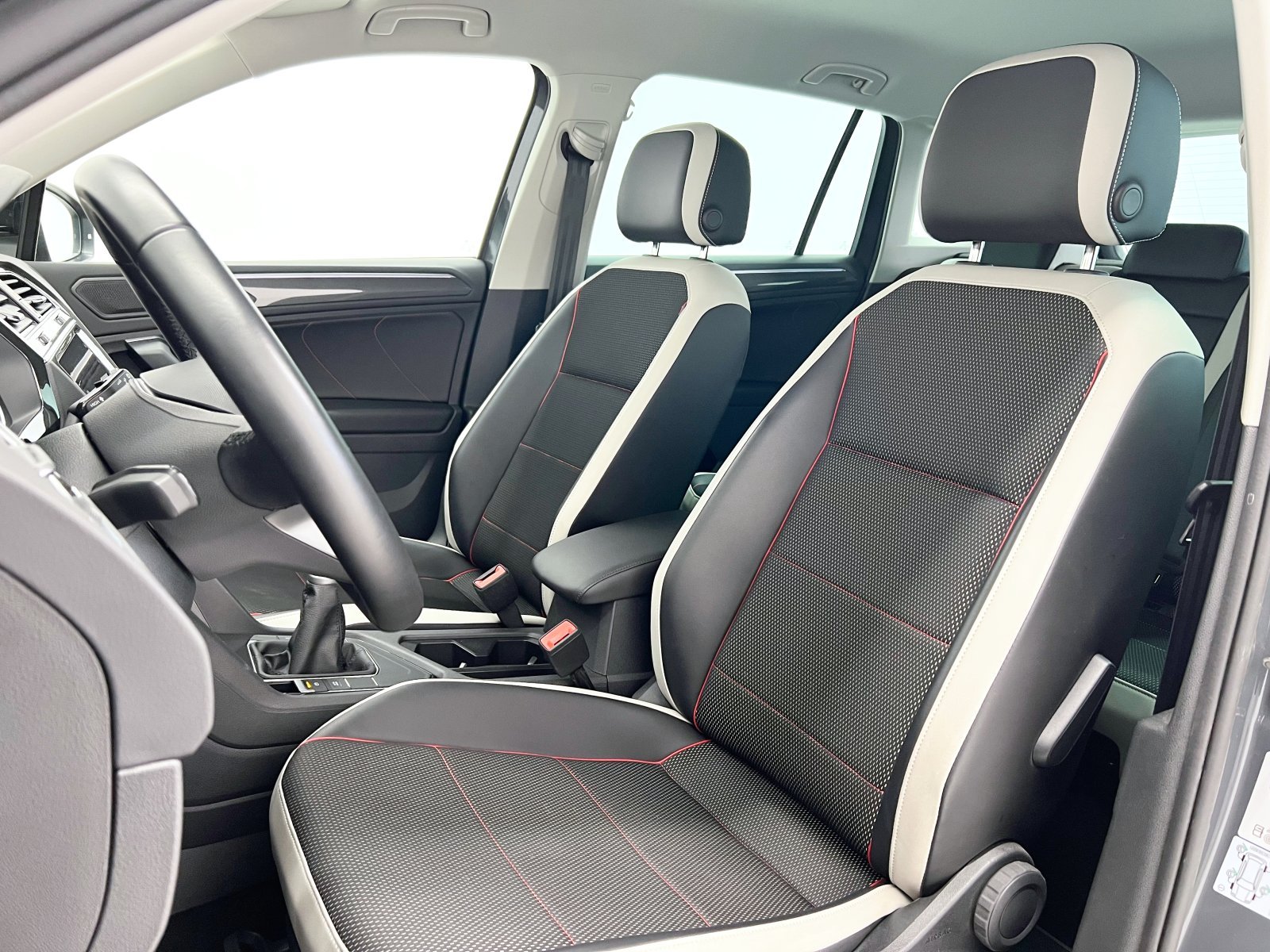VOLKSWAGEN TIGUAN Urban Sport 1.5 TSI 110 kW (150 CV) 22 