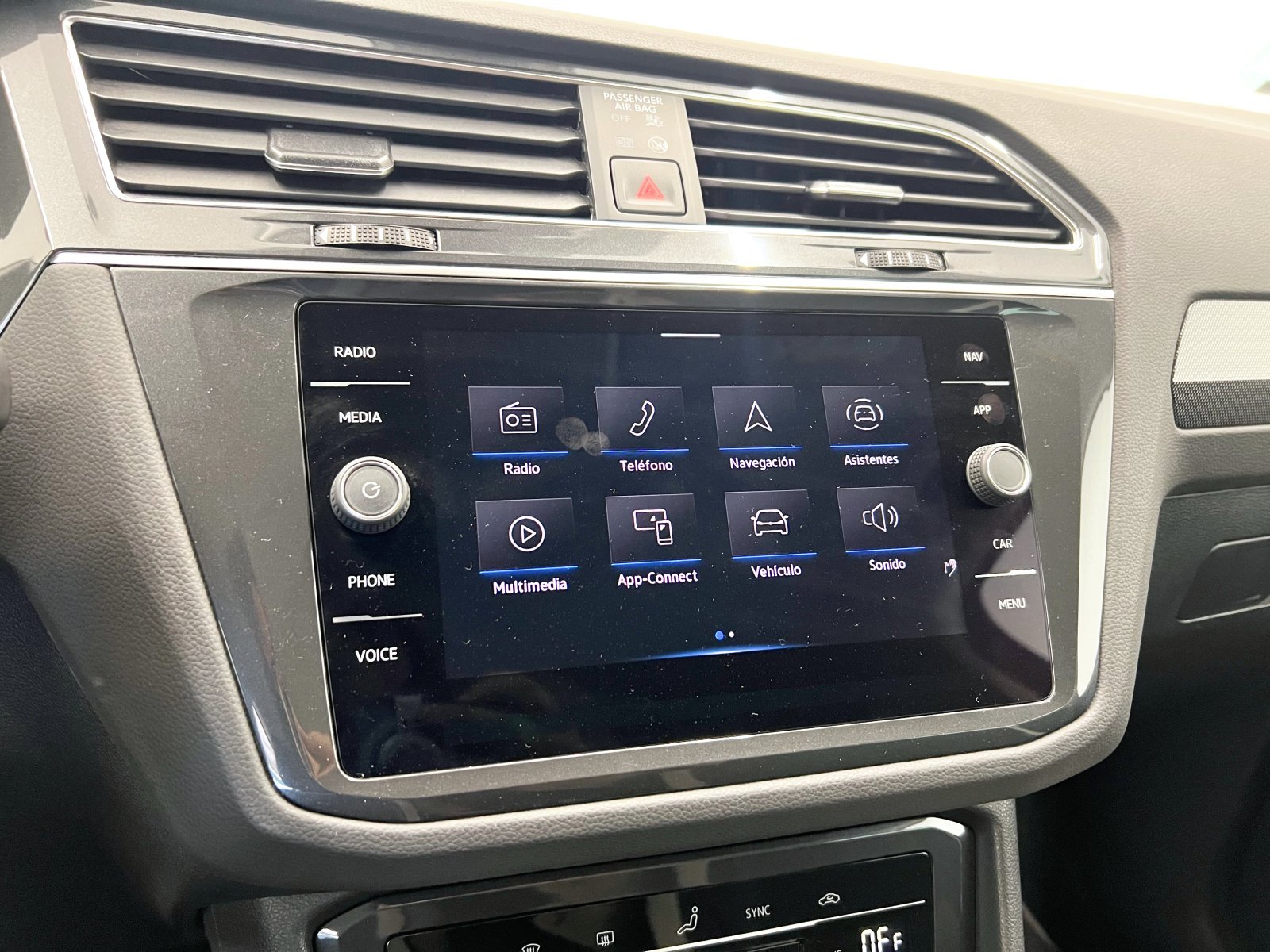 VOLKSWAGEN TIGUAN Urban Sport 1.5 TSI 110 kW (150 CV) 31 