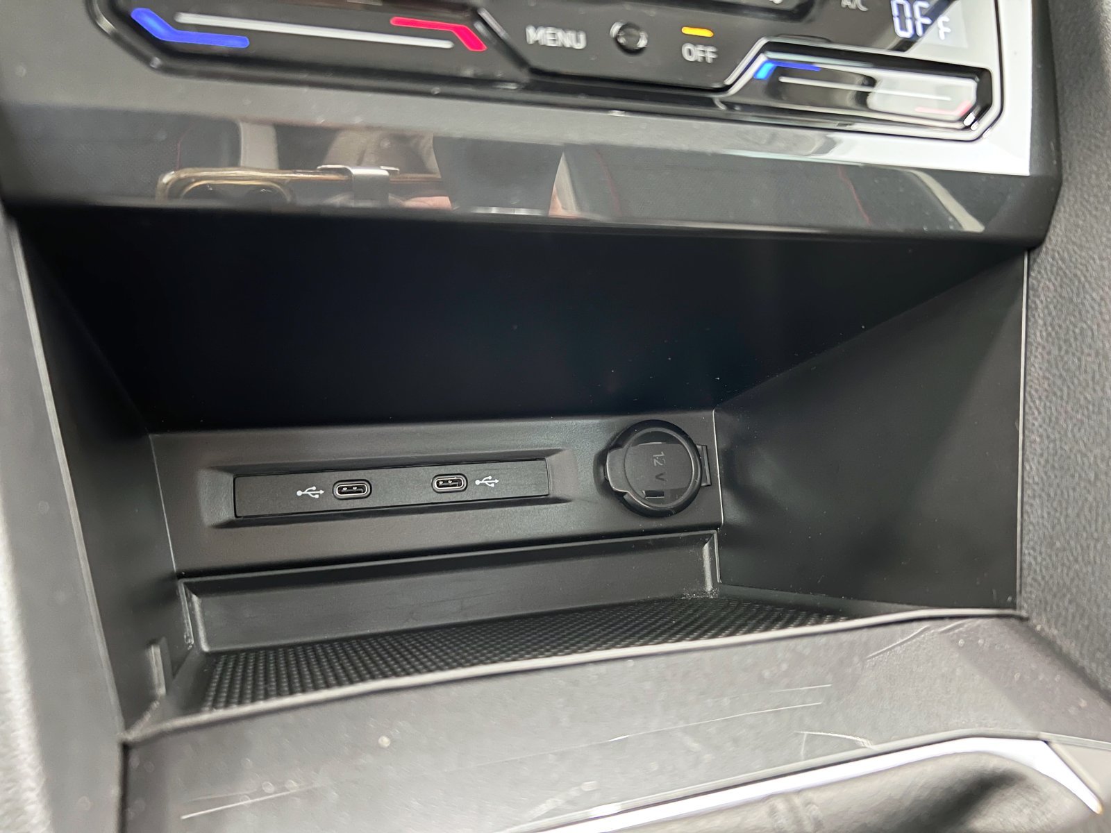 VOLKSWAGEN TIGUAN Urban Sport 1.5 TSI 110 kW (150 CV) 33 