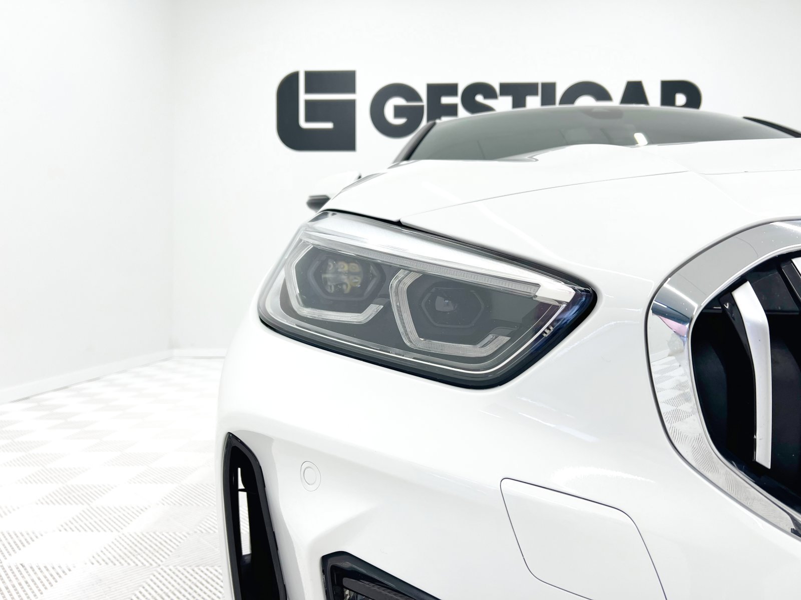 BMW SERIE 1 118i 100 kW (136 CV) 4