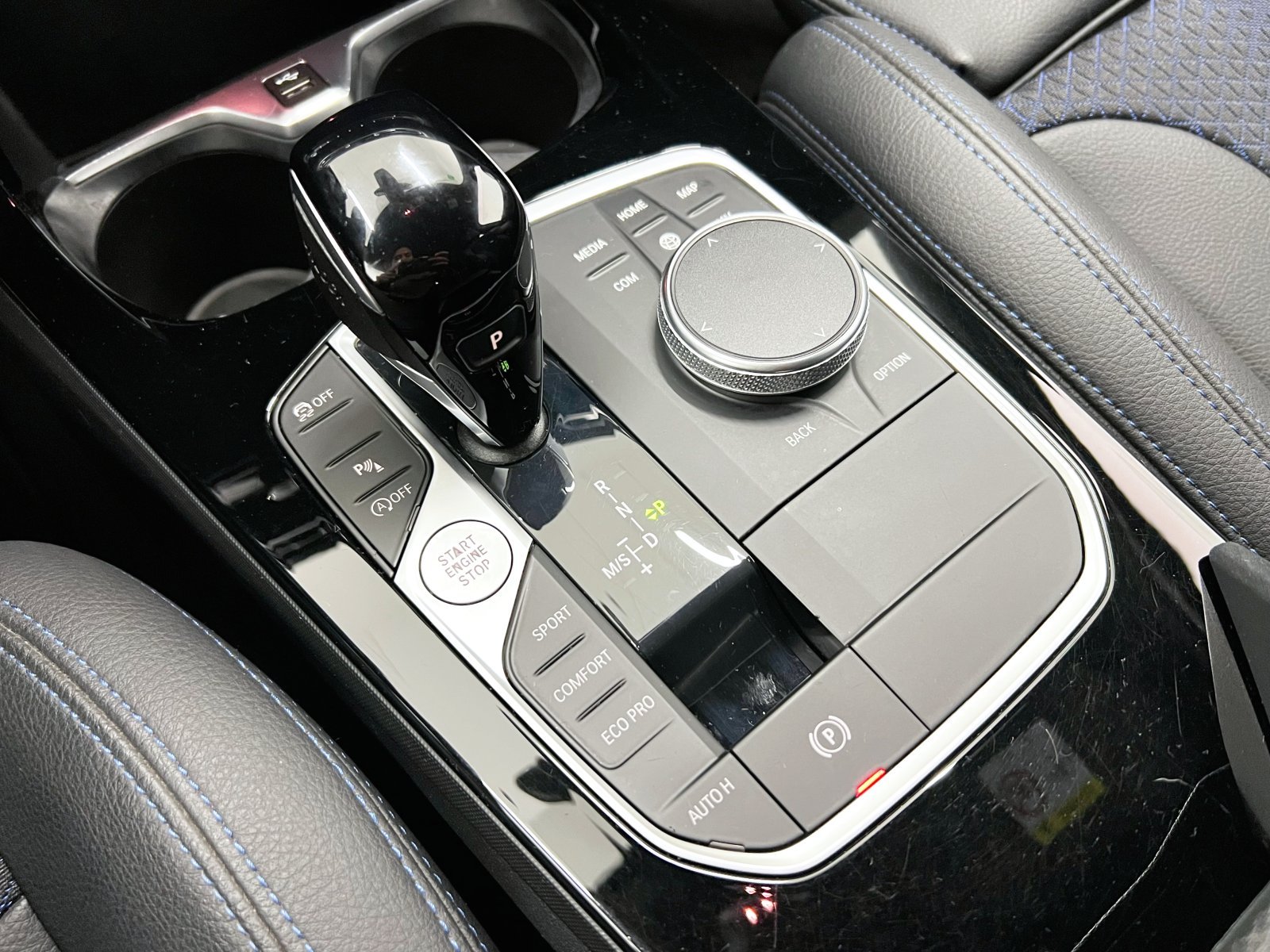 BMW SERIE 1 118i 100 kW (136 CV) 36