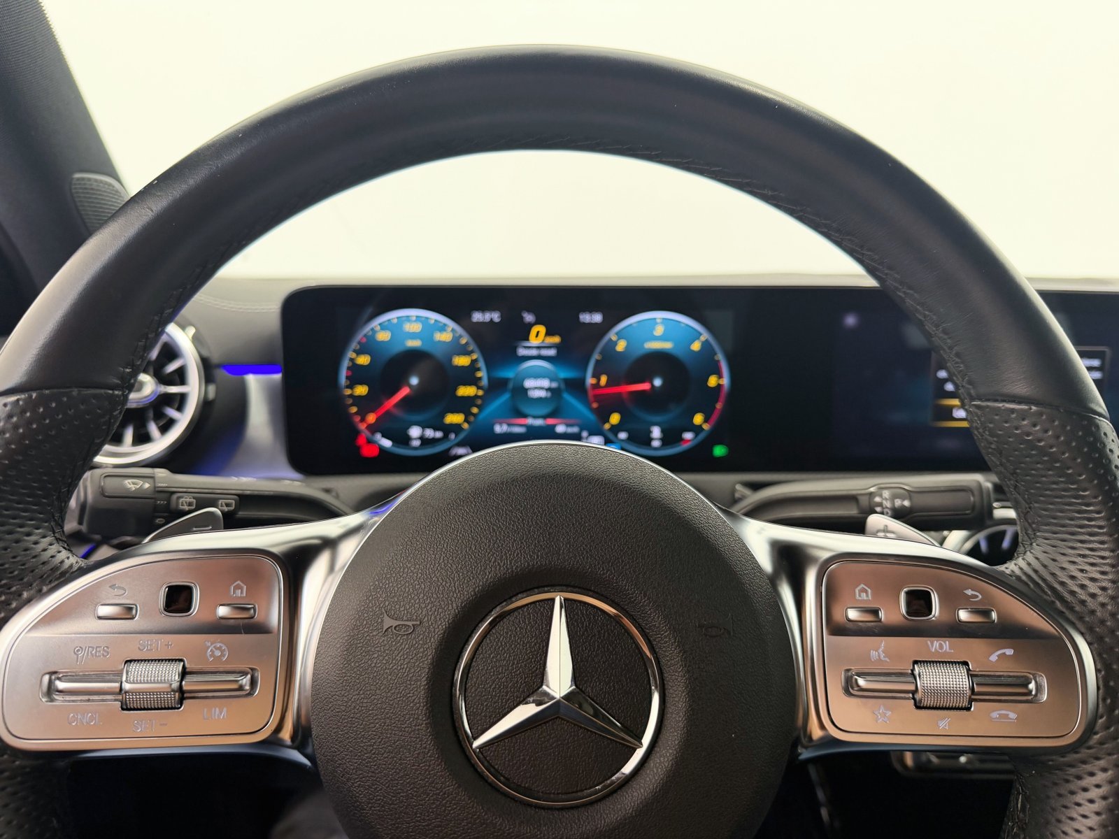 MERCEDES CLASE A 200 d 110 kW (150 CV) 27