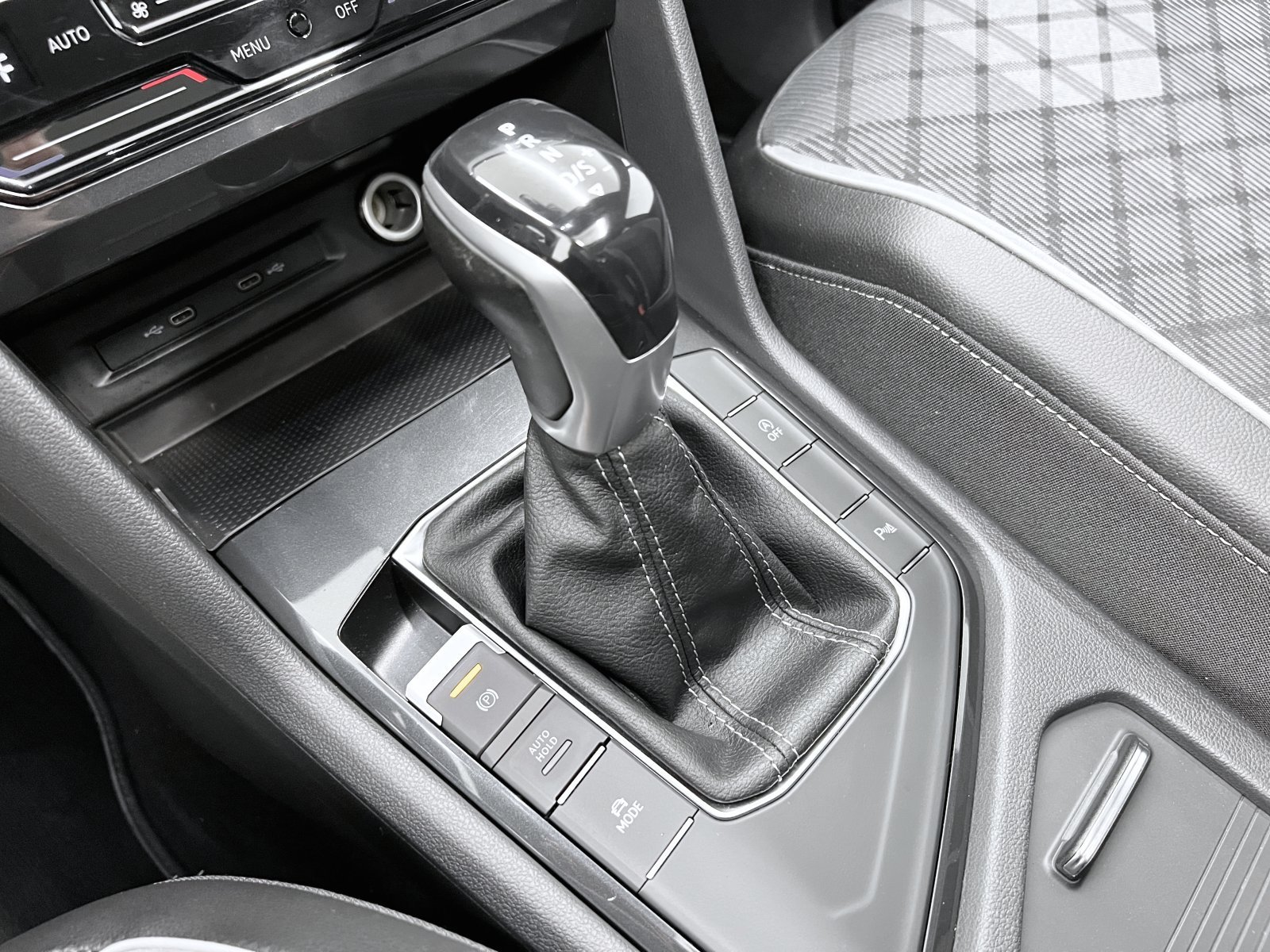 VOLKSWAGEN TIGUAN R-Line 2.0 TDI 110 kW (150 CV) DSG 27