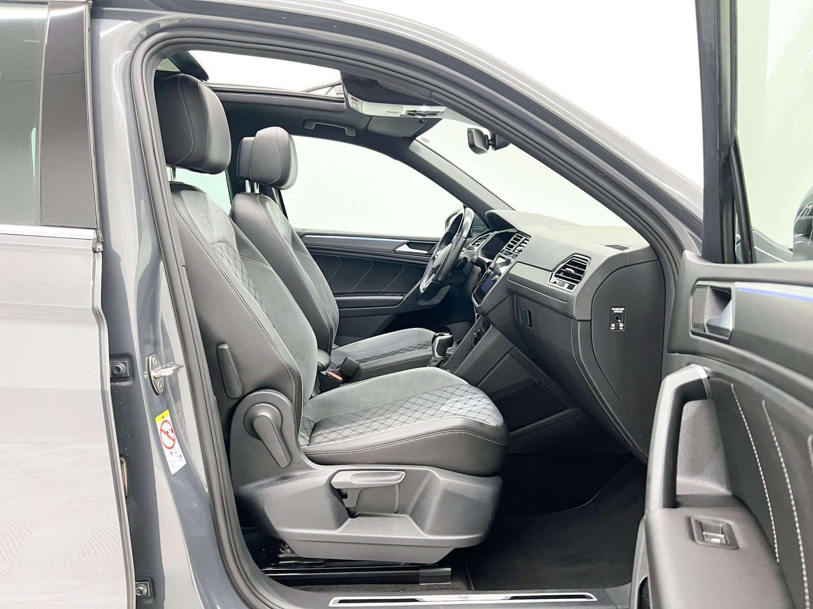 VOLKSWAGEN TIGUAN R-Line 2.0 TDI 110 kW (150 CV) DSG 30