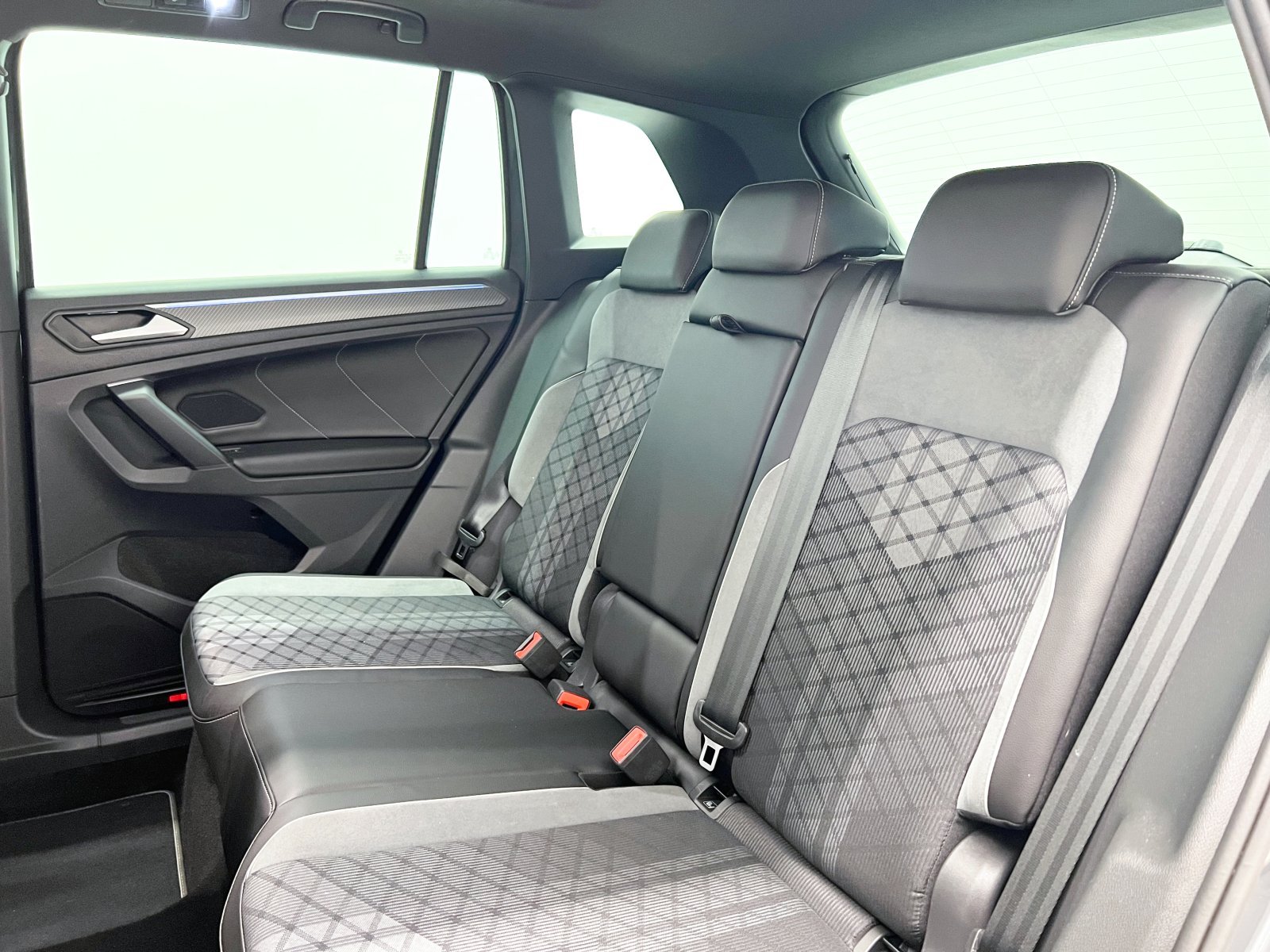 VOLKSWAGEN TIGUAN R-Line 2.0 TDI 110 kW (150 CV) DSG 36