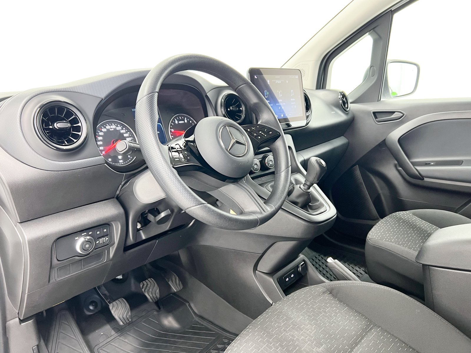 MERCEDES CITAN Furgon 110 CDI Base Largo 70 kW (95 CV) 27 