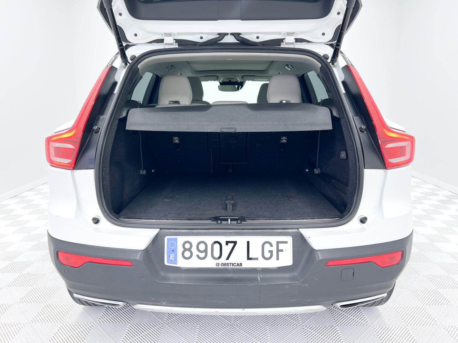 VOLVO XC40 D3 Inscription Auto 110 kW (150 CV) 15 