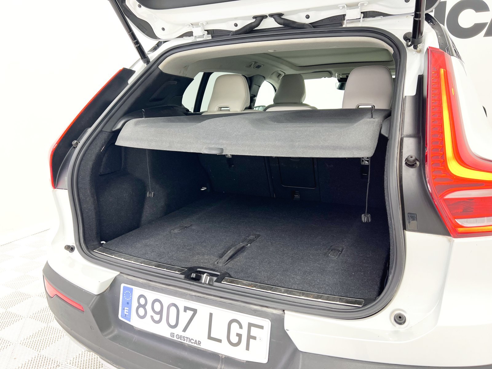 VOLVO XC40 D3 Inscription Auto 110 kW (150 CV) 16 