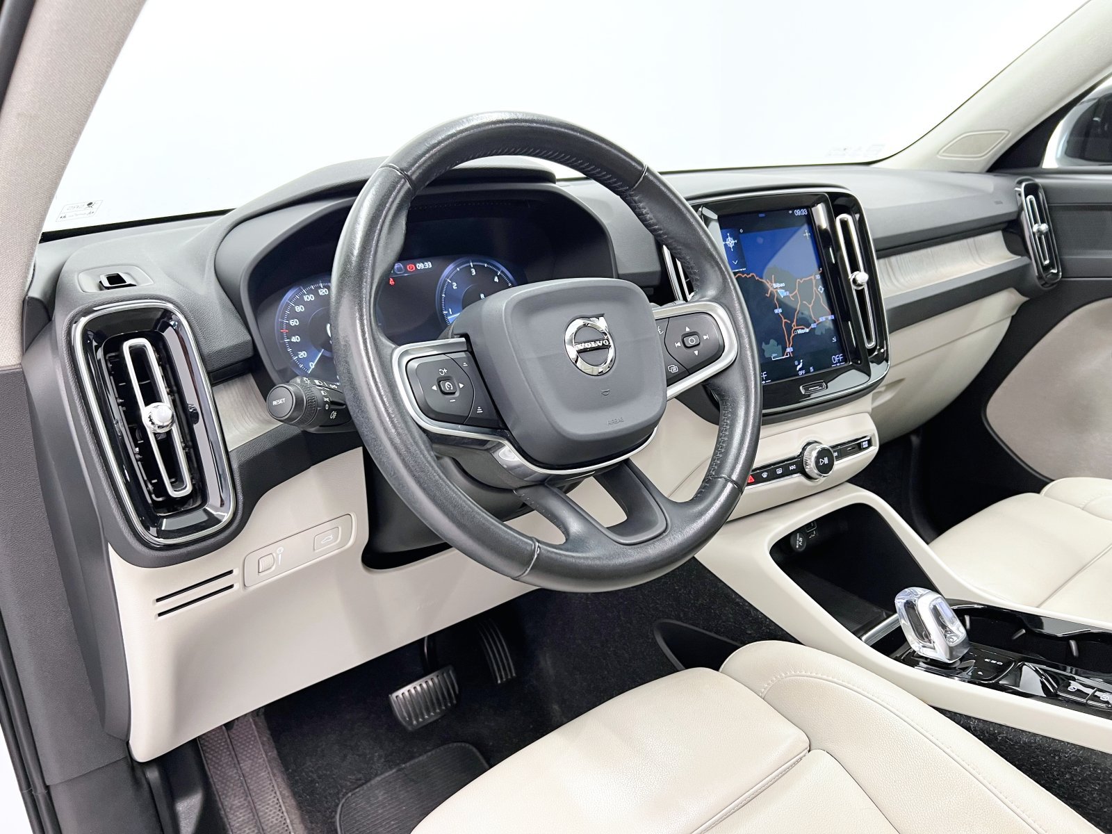 VOLVO XC40 D3 Inscription Auto 110 kW (150 CV) 28 