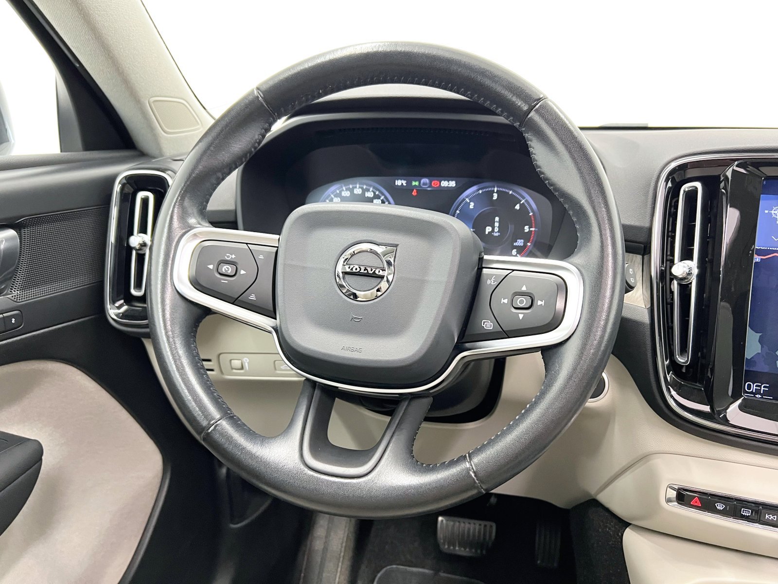 VOLVO XC40 D3 Inscription Auto 110 kW (150 CV) 30 