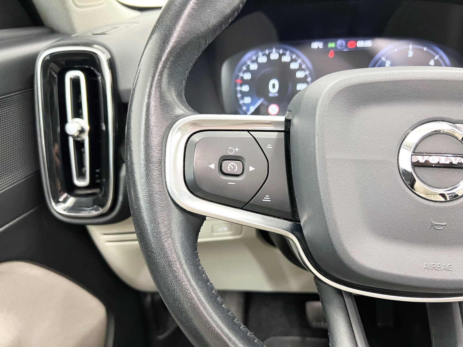 VOLVO XC40 D3 Inscription Auto 110 kW (150 CV) 31 
