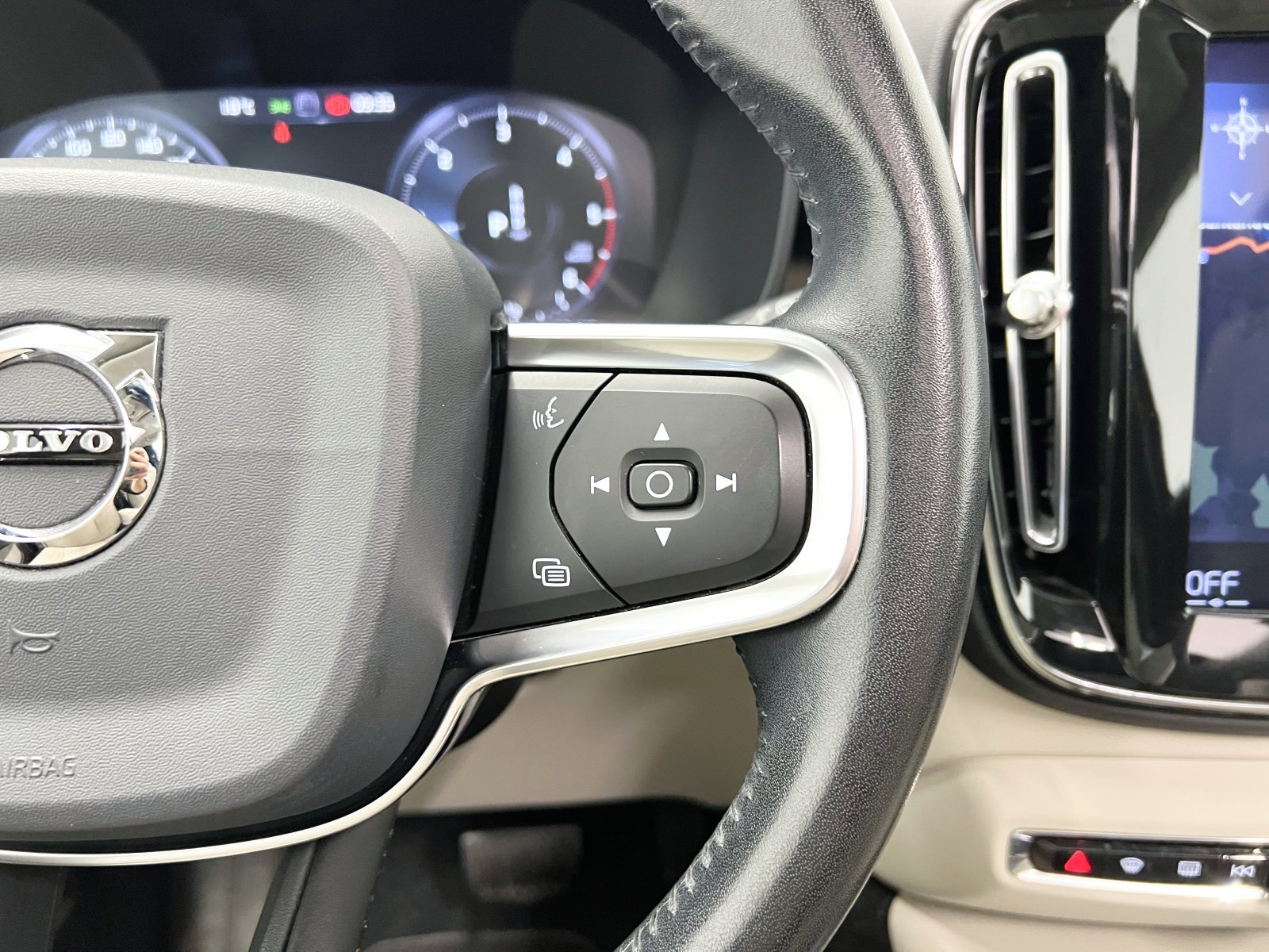 VOLVO XC40 D3 Inscription Auto 110 kW (150 CV) 32 