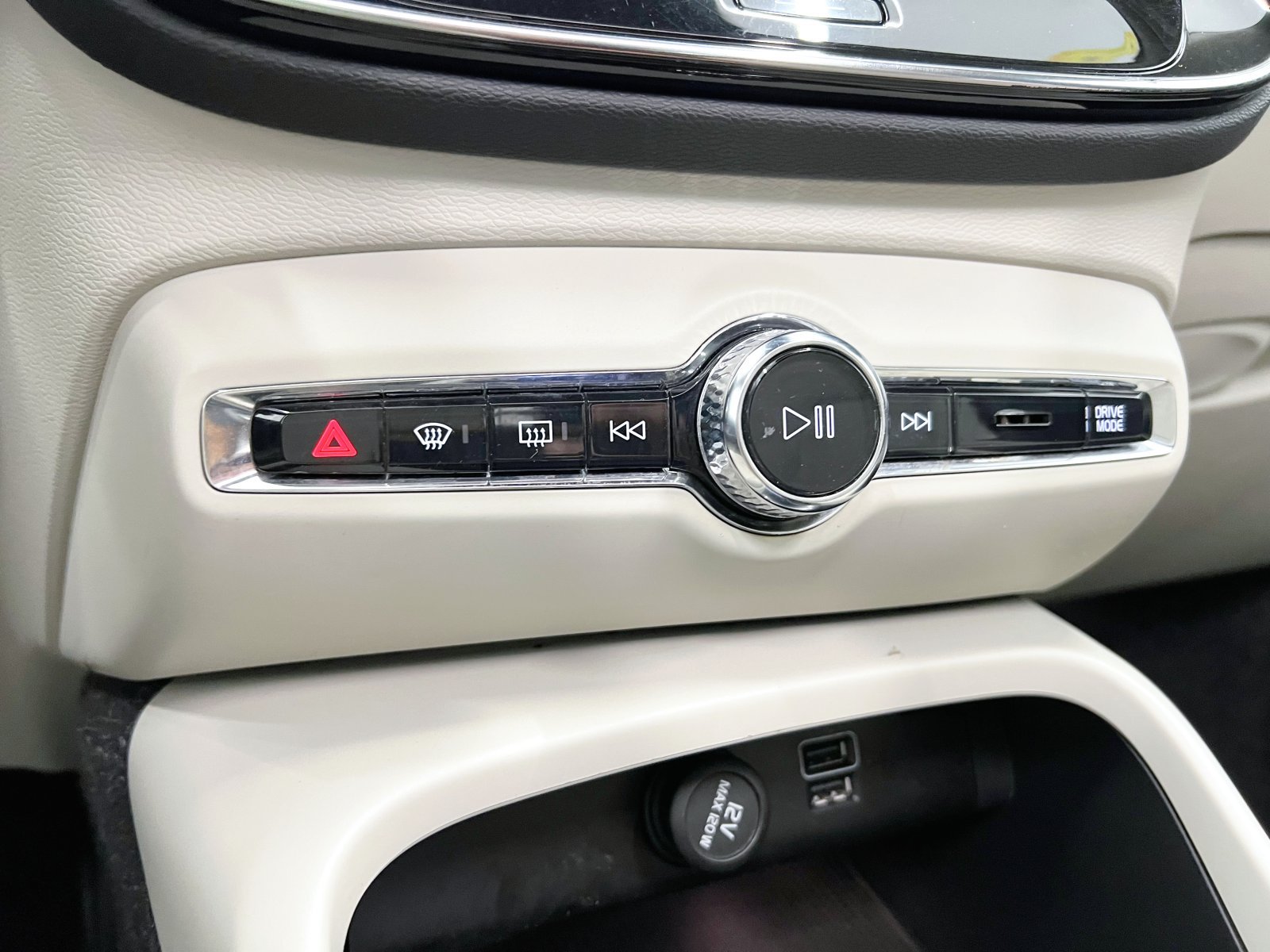 VOLVO XC40 D3 Inscription Auto 110 kW (150 CV) 36 