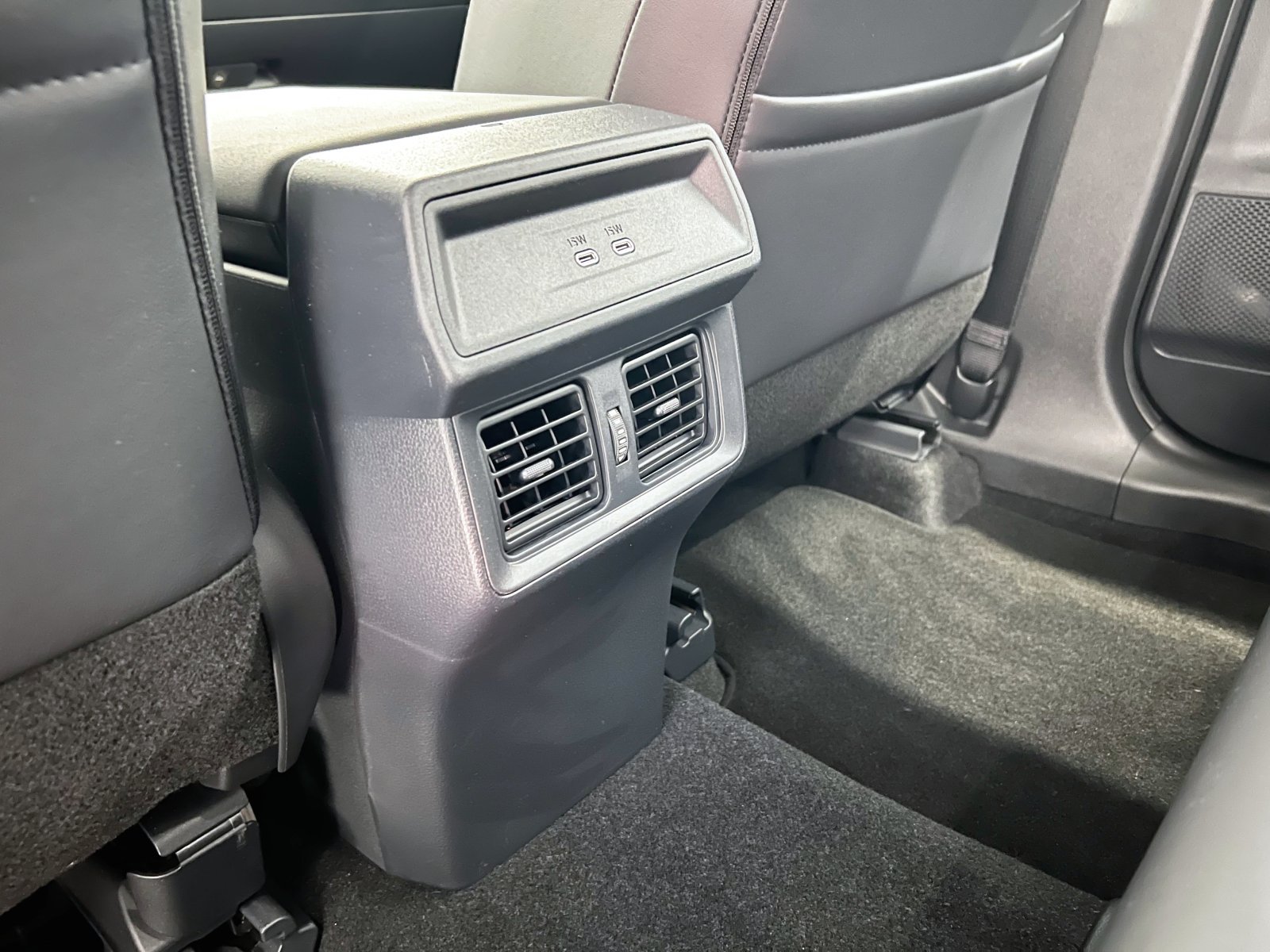 TOYOTA RAV4 200 Hybrid Spirit 4x2 e-CVT 136 kW (185 CV) 38 