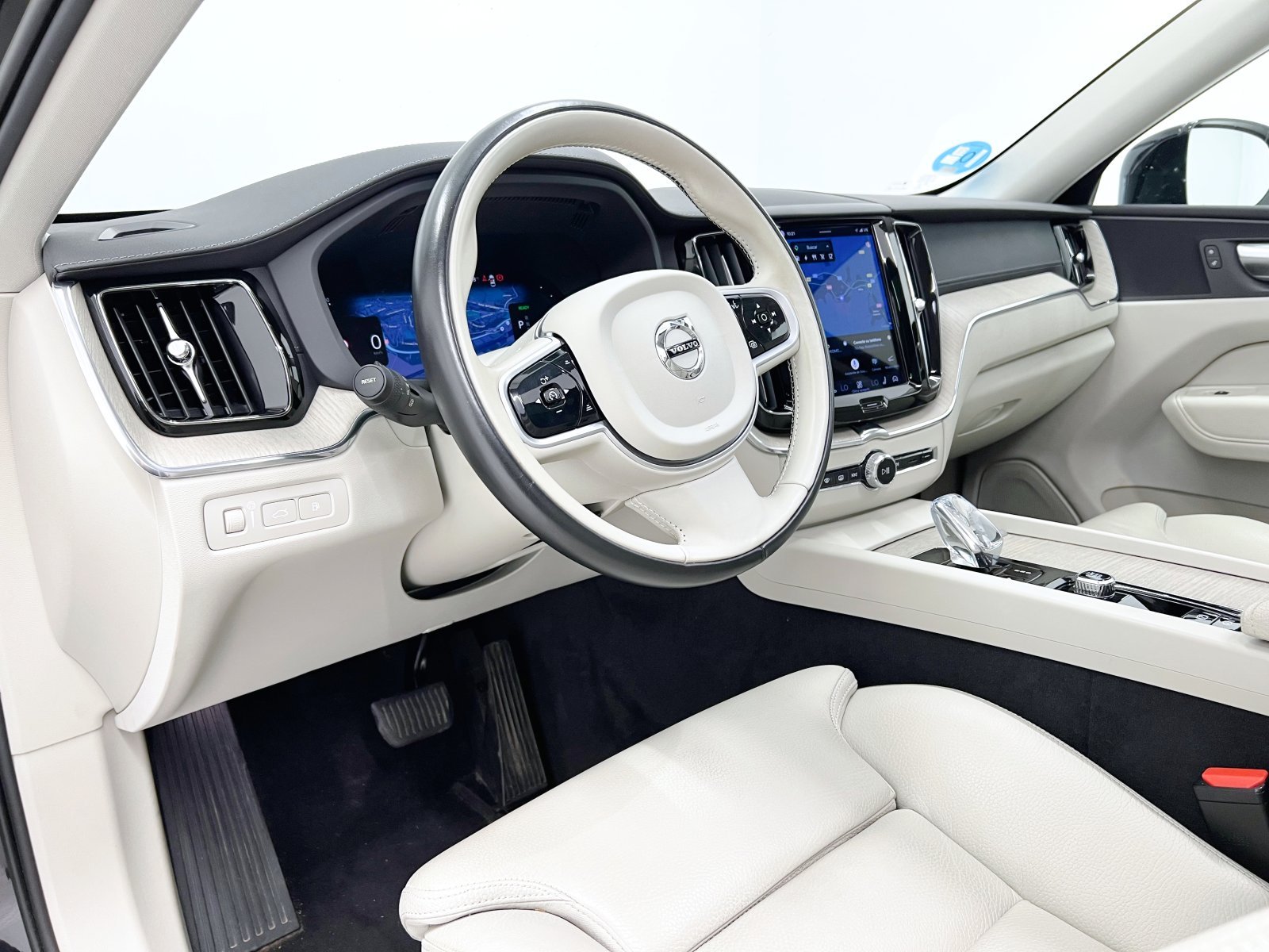 VOLVO XC60 T6 Recharge Inscription AWD Auto 257 kW (350 CV) 28 