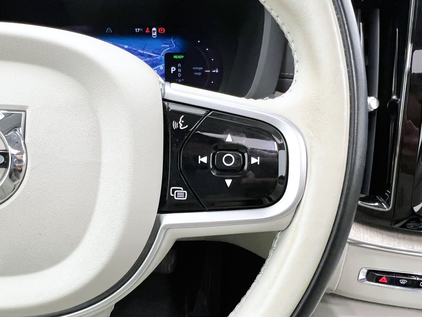VOLVO XC60 T6 Recharge Inscription AWD Auto 257 kW (350 CV) 32