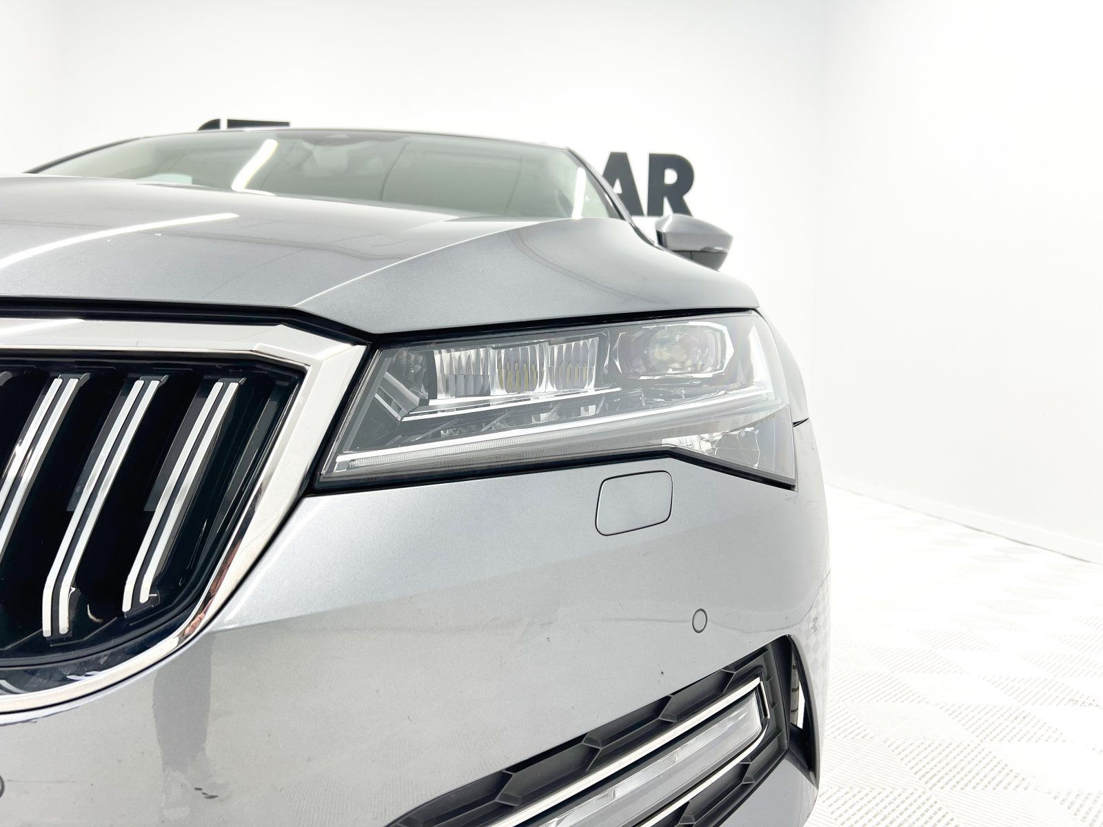 SKODA SUPERB 2.0 TDI Style 4x4 DSG 147 kW (200 CV) 9 