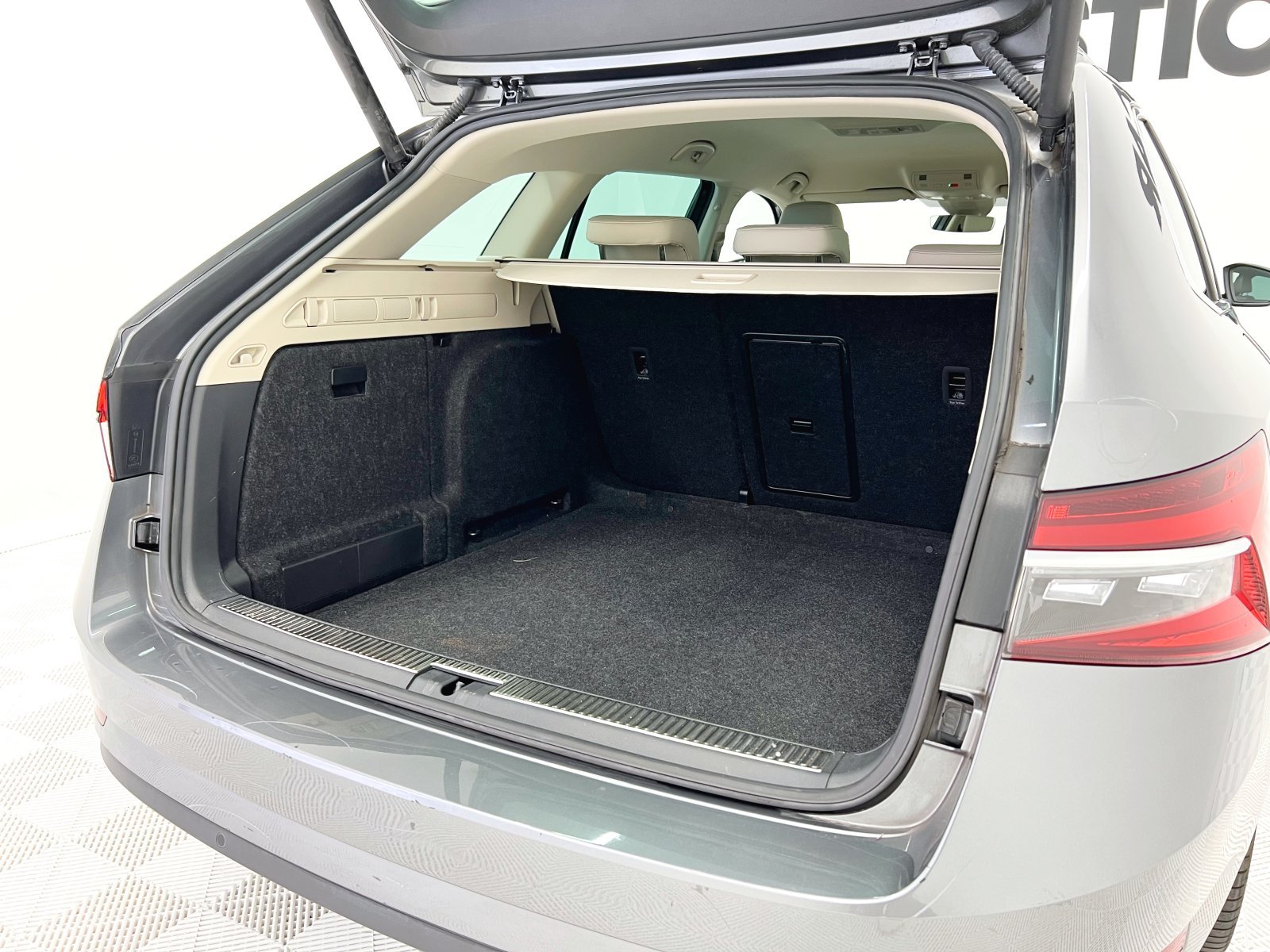 SKODA SUPERB 2.0 TDI Style 4x4 DSG 147 kW (200 CV) 15 