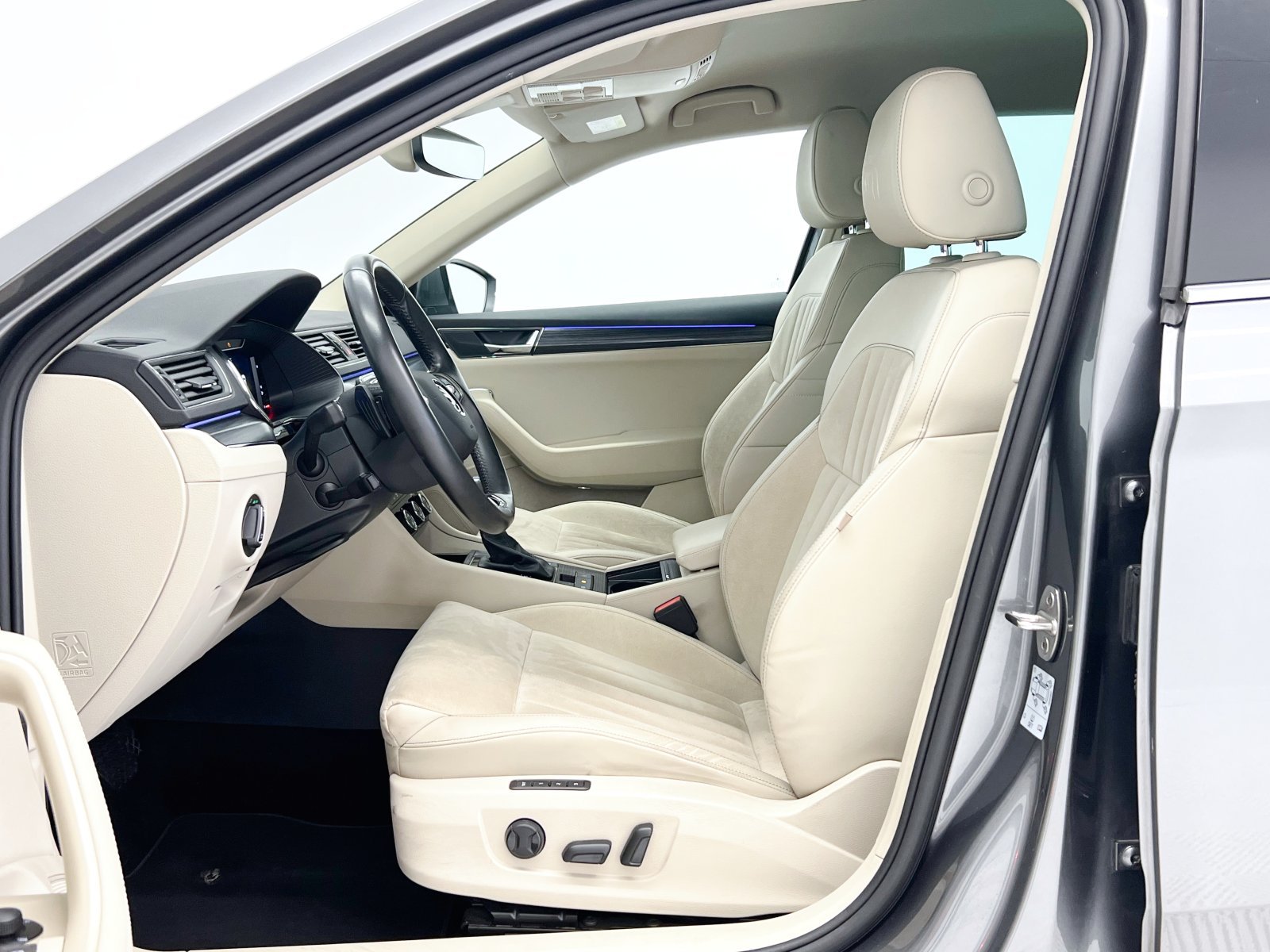 SKODA SUPERB 2.0 TDI Style 4x4 DSG 147 kW (200 CV) 24 